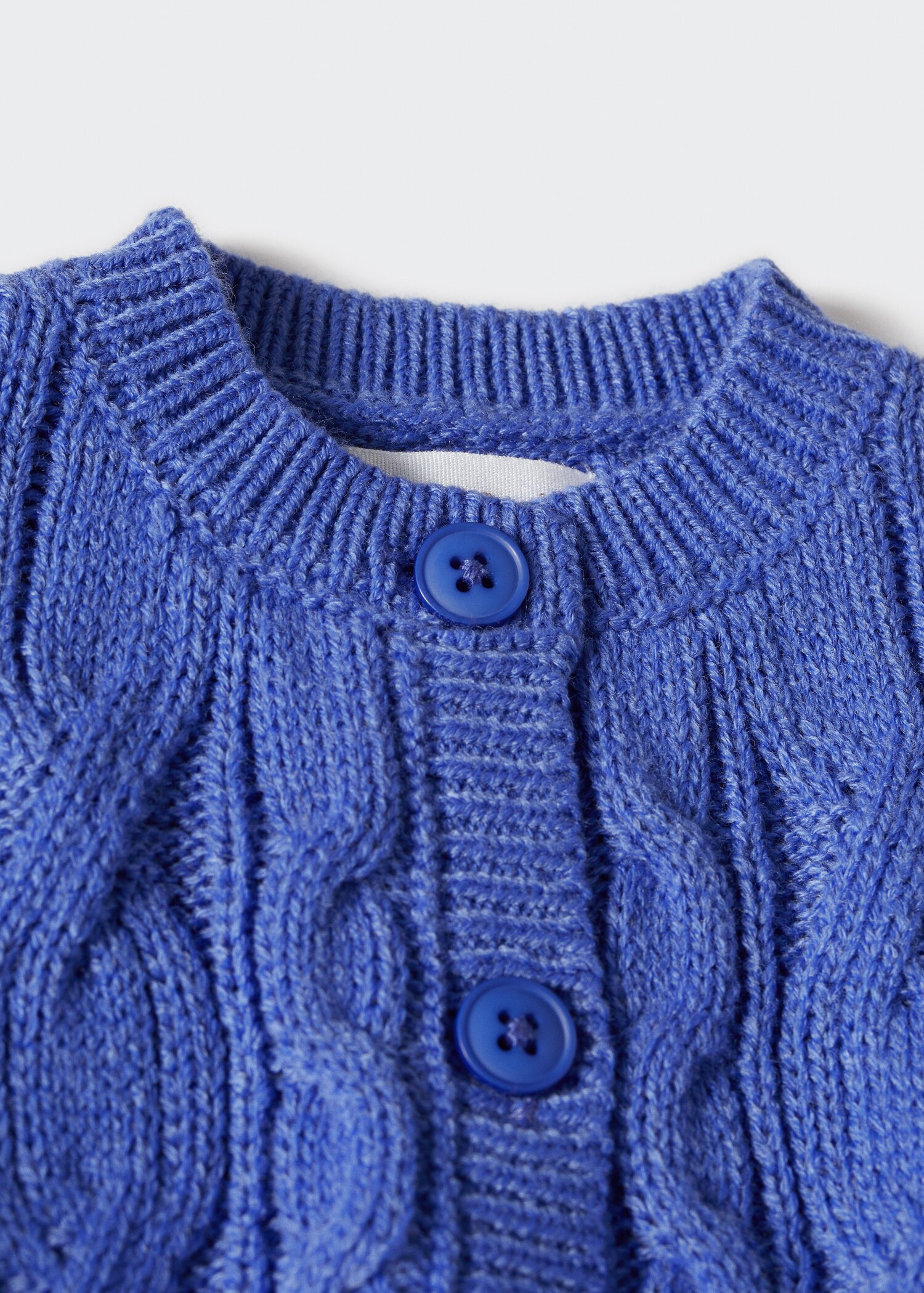 Knitted braided cardigan - Details of the article 9