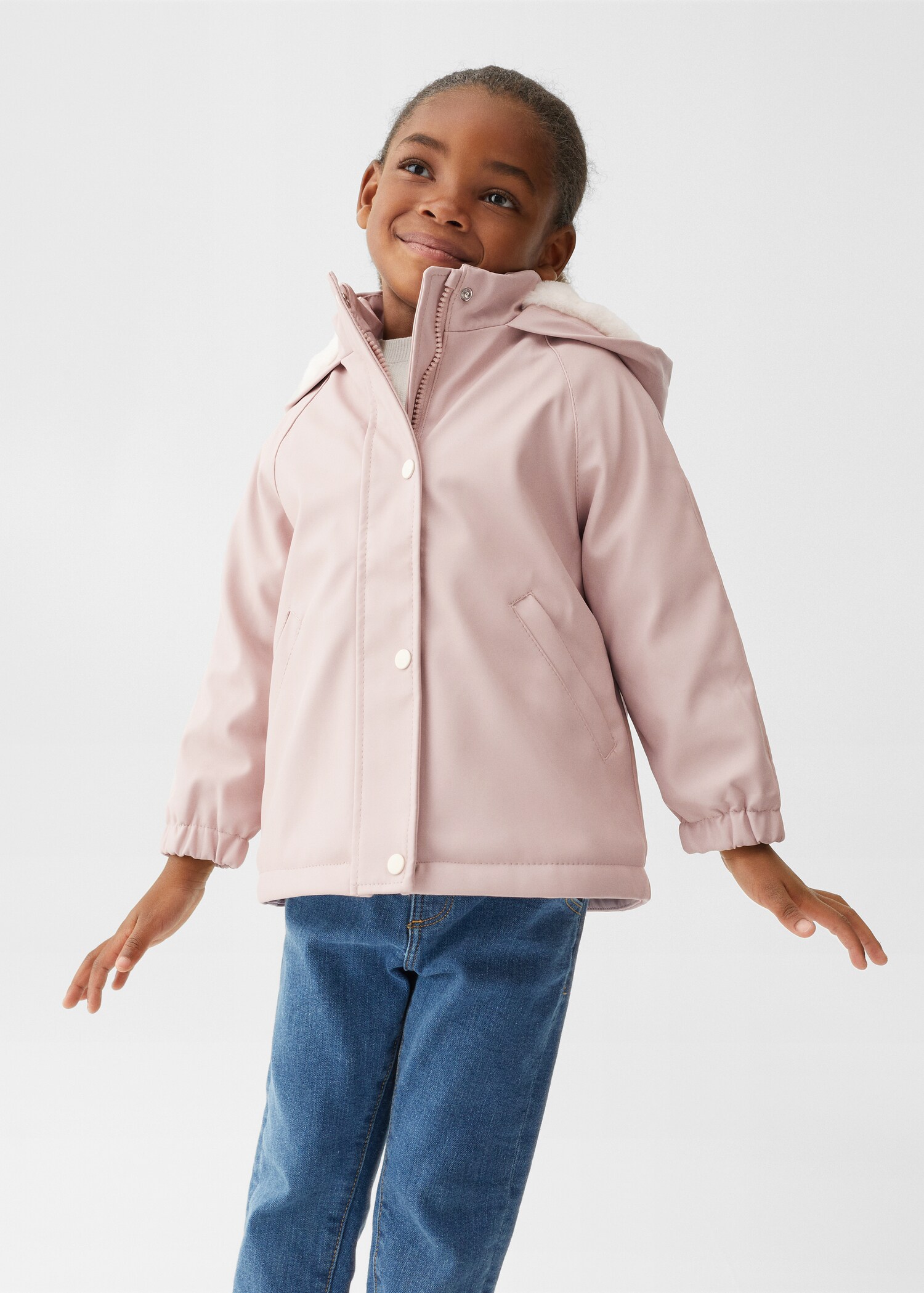 Abrigo impermeable capucha - Plano medio