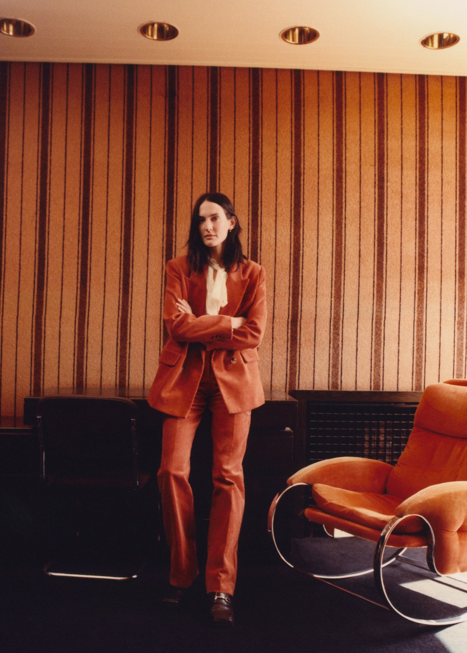 Flared corduroy trousers - Details of the article 6