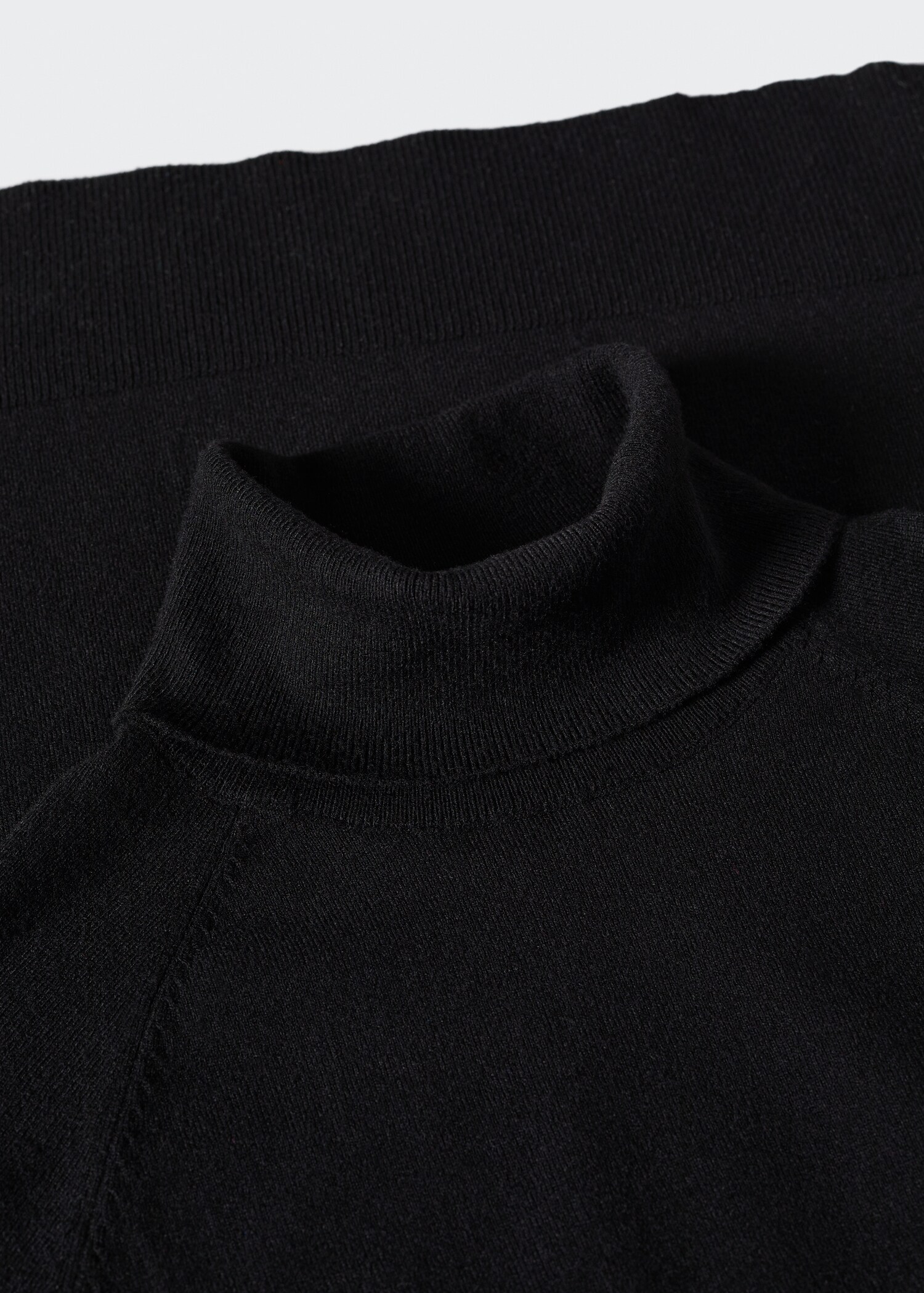 Knitted turtleneck dress - Details of the article 8