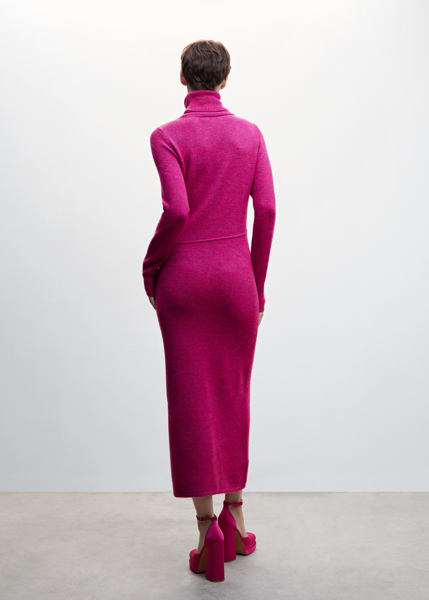 Knitted turtleneck dress - Reverse of the article