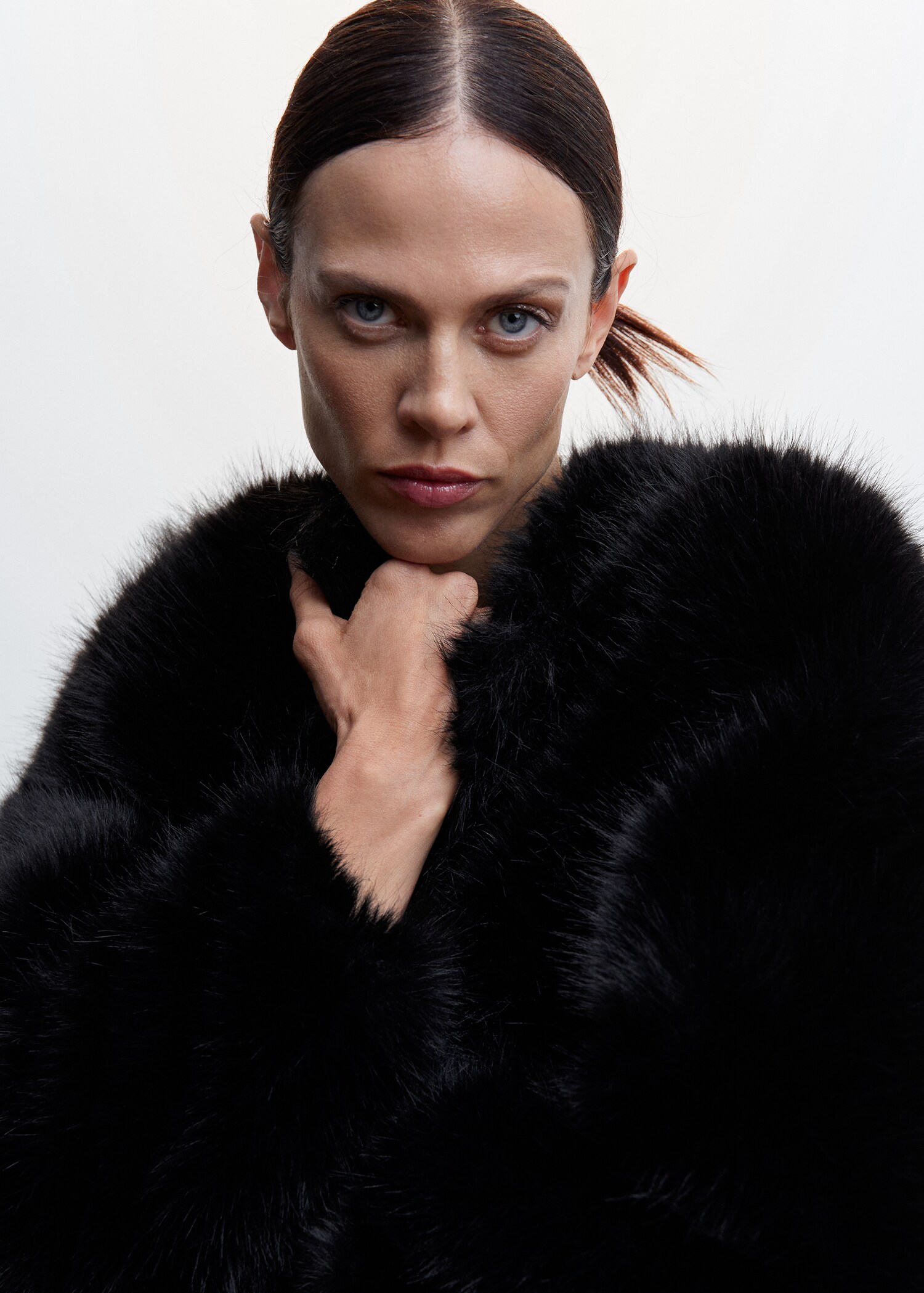 Fur-effect coat - Details of the article 1