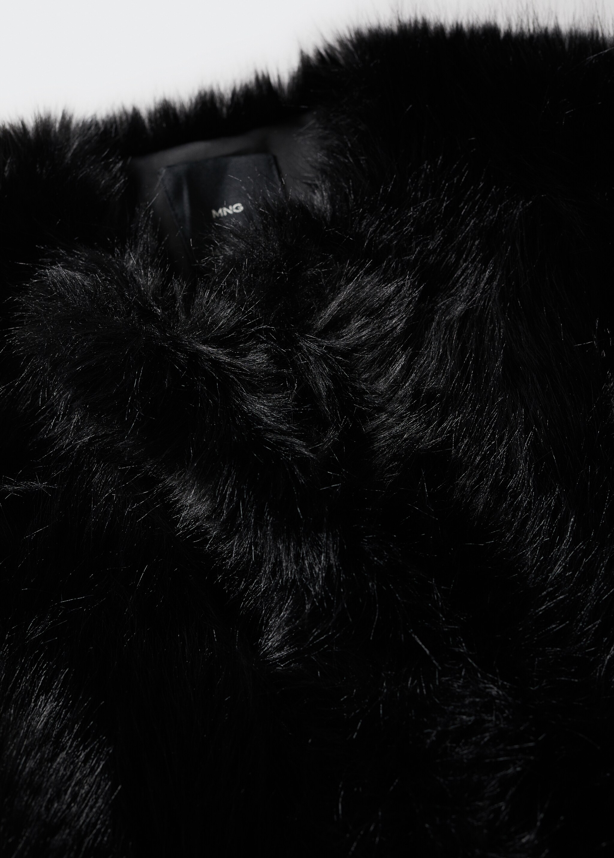 Fur-effect coat - Details of the article 8