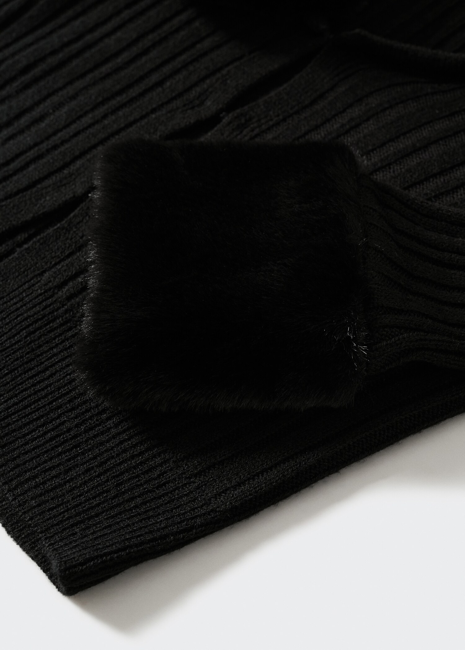 Cardigan detachable fur-effect collar  - Details of the article 0