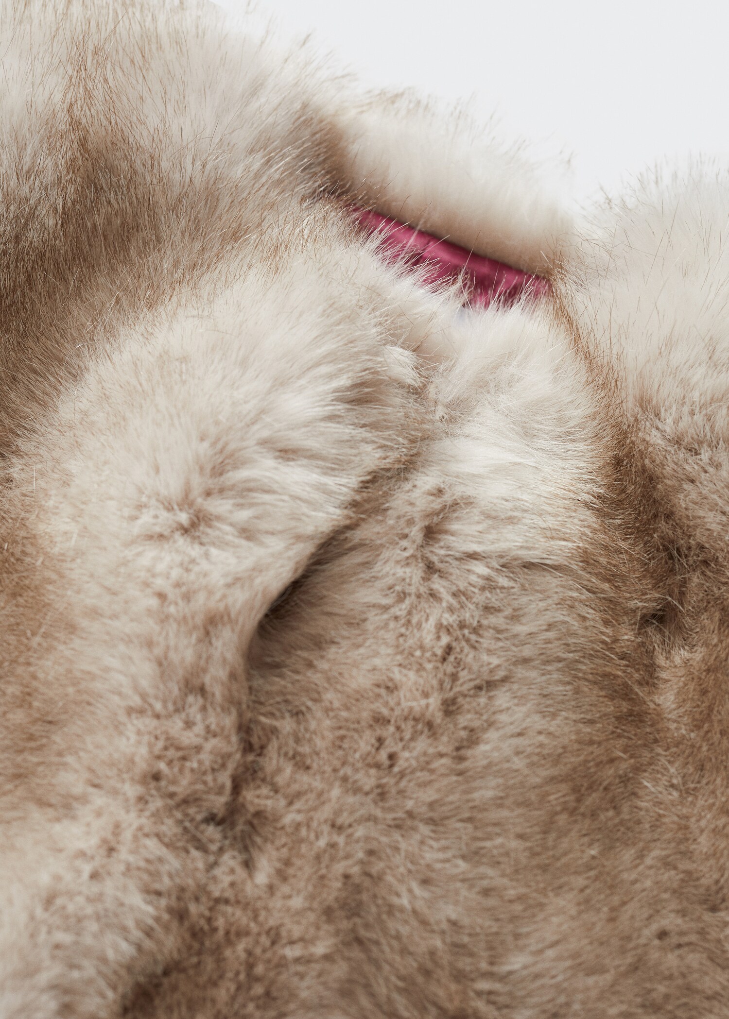 Fur-effect coat - Details of the article 8