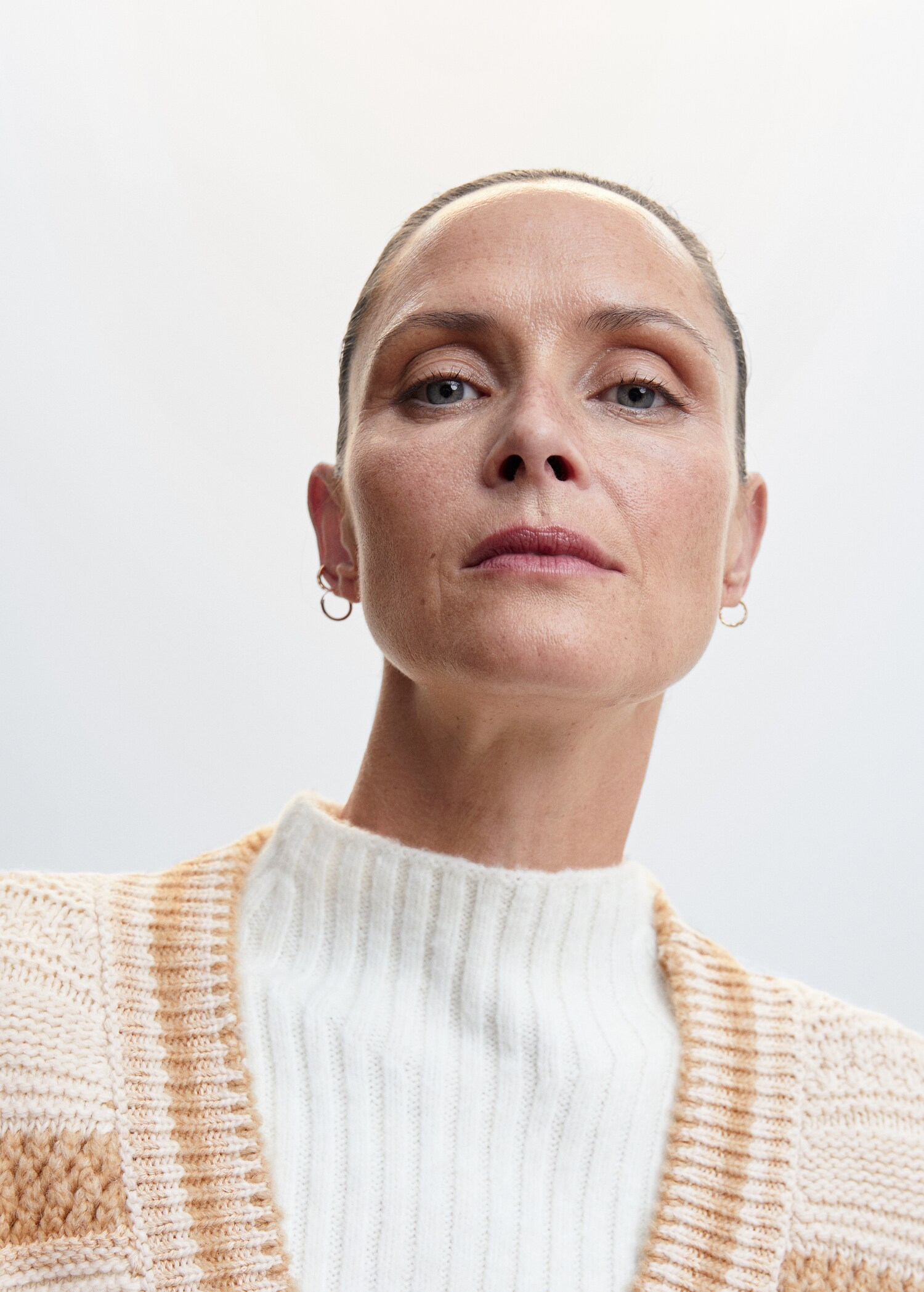 Stripete cardigan med kombinert strikk - Artikkeldetalj 1