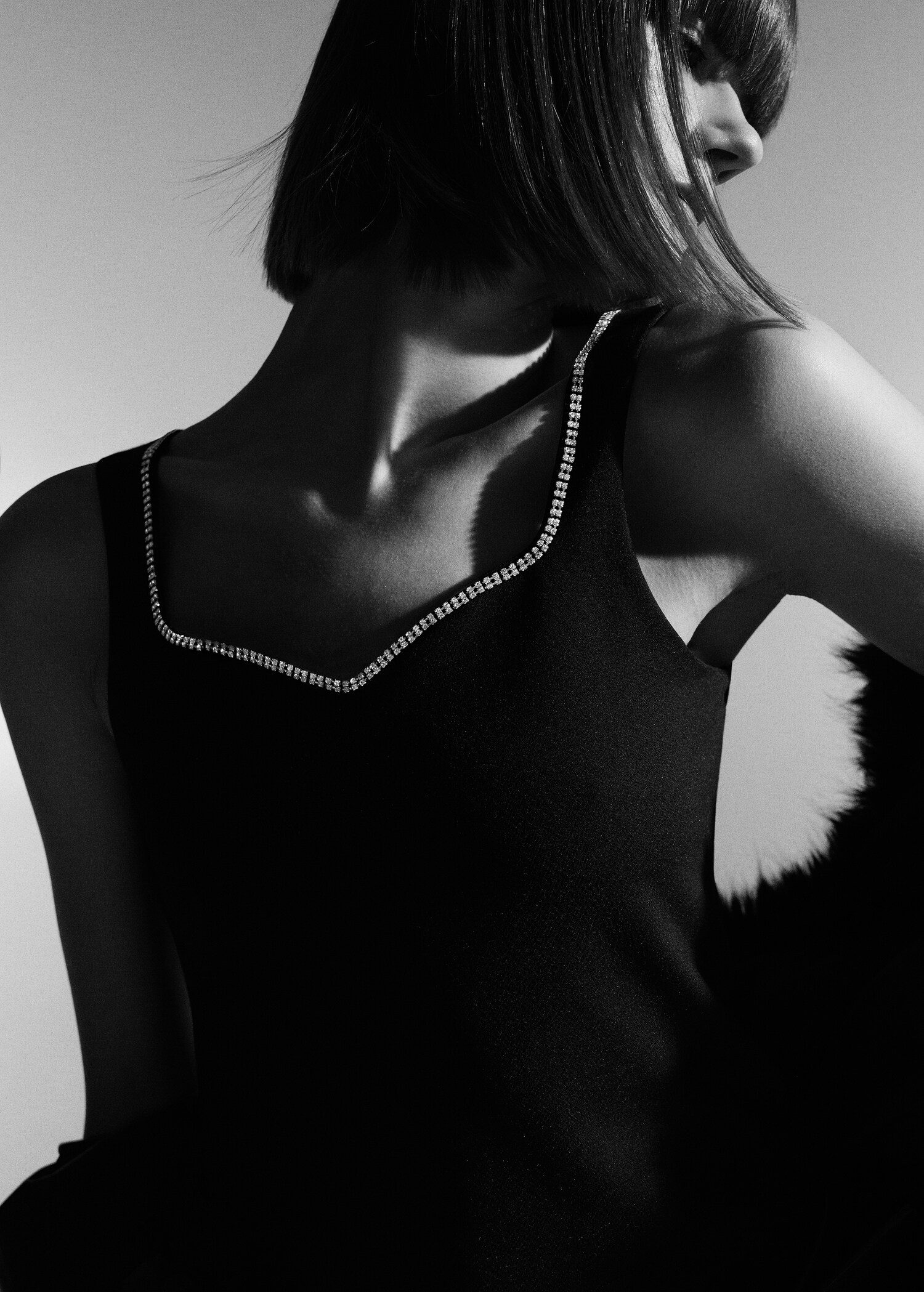 Rhinestone top with sweetheart neckline - Details of the article 7