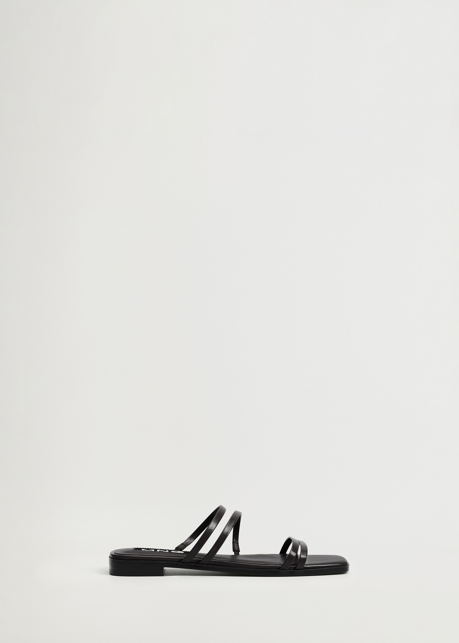 Multiple strap sandals - Article without model