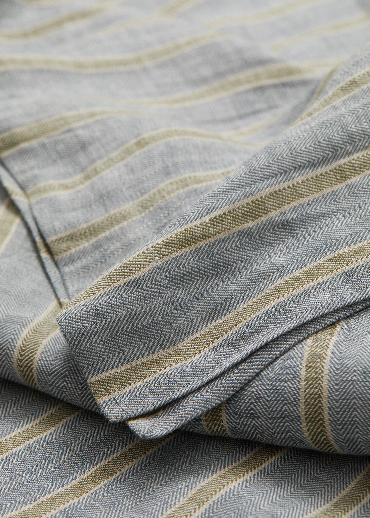100% linen striped tablecloth 150x150cm - Details of the article 5