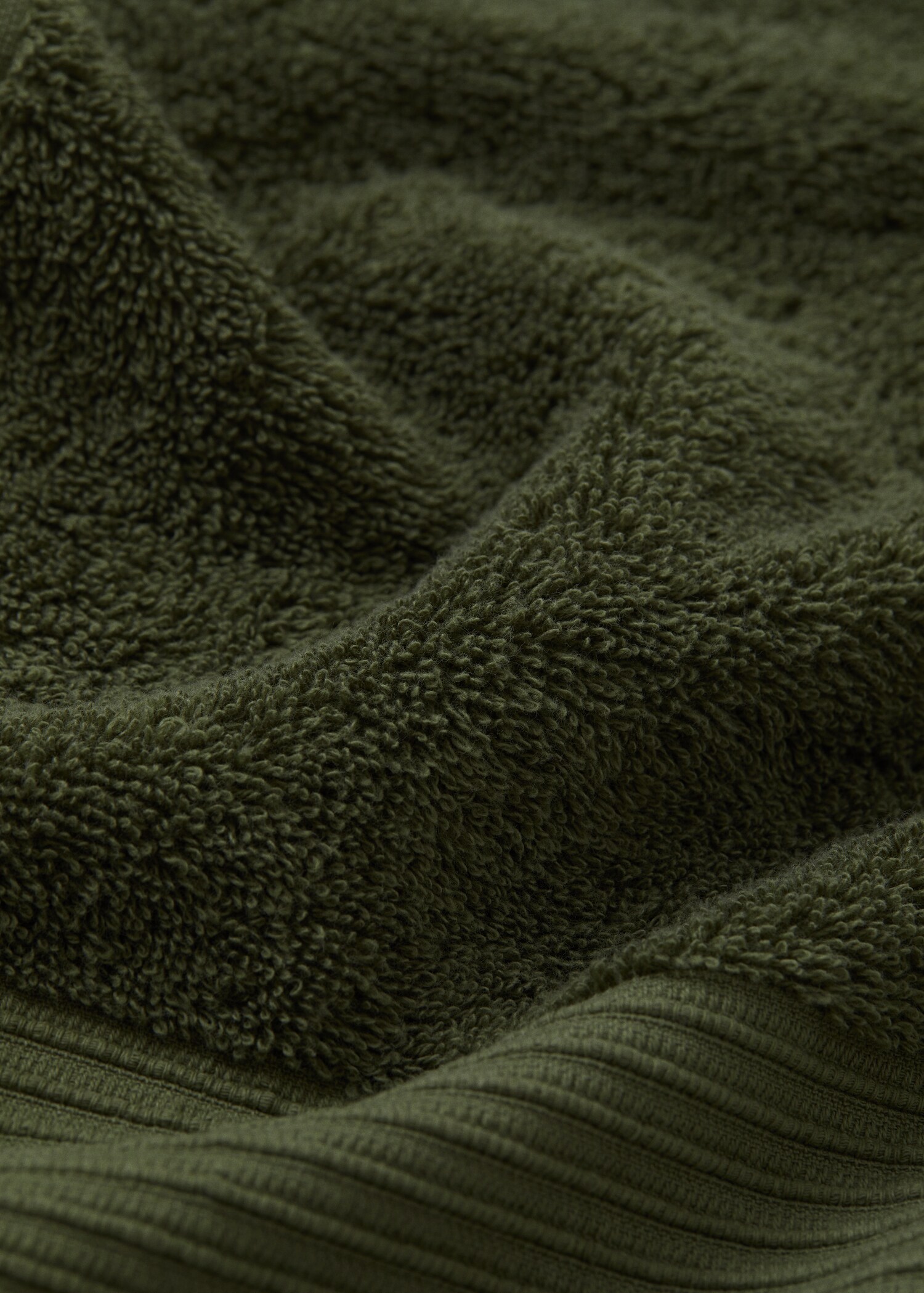 Basic quality bath towel 90x150cm - Medium plane