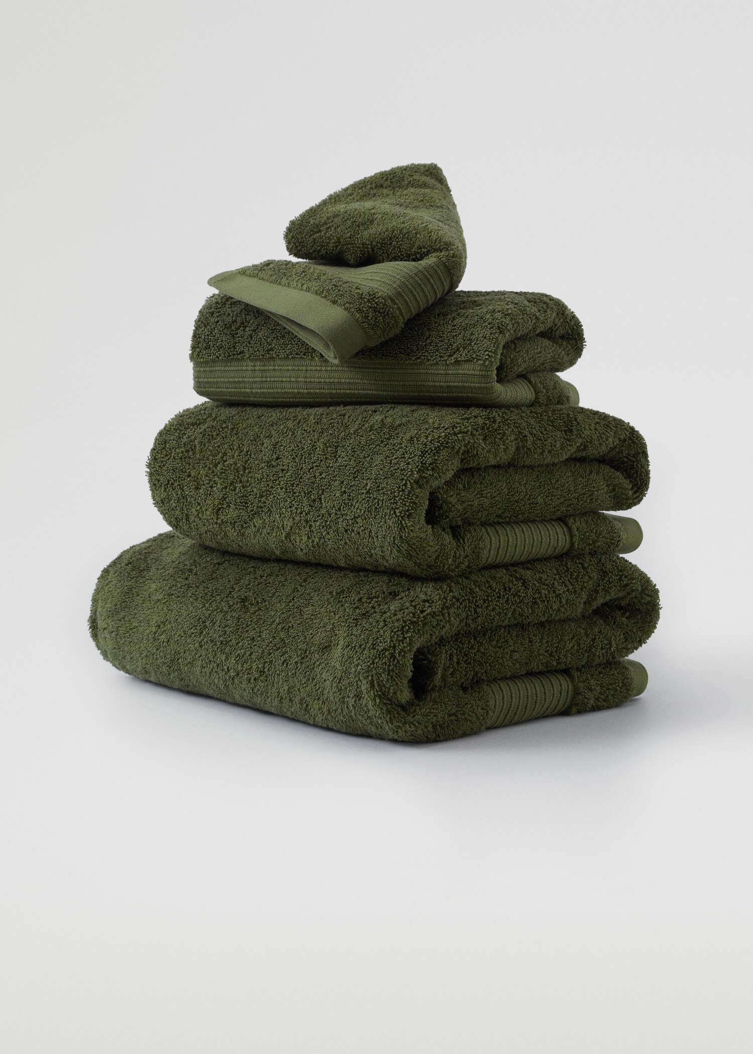 Basic quality bath towel 90x150cm - Article without model