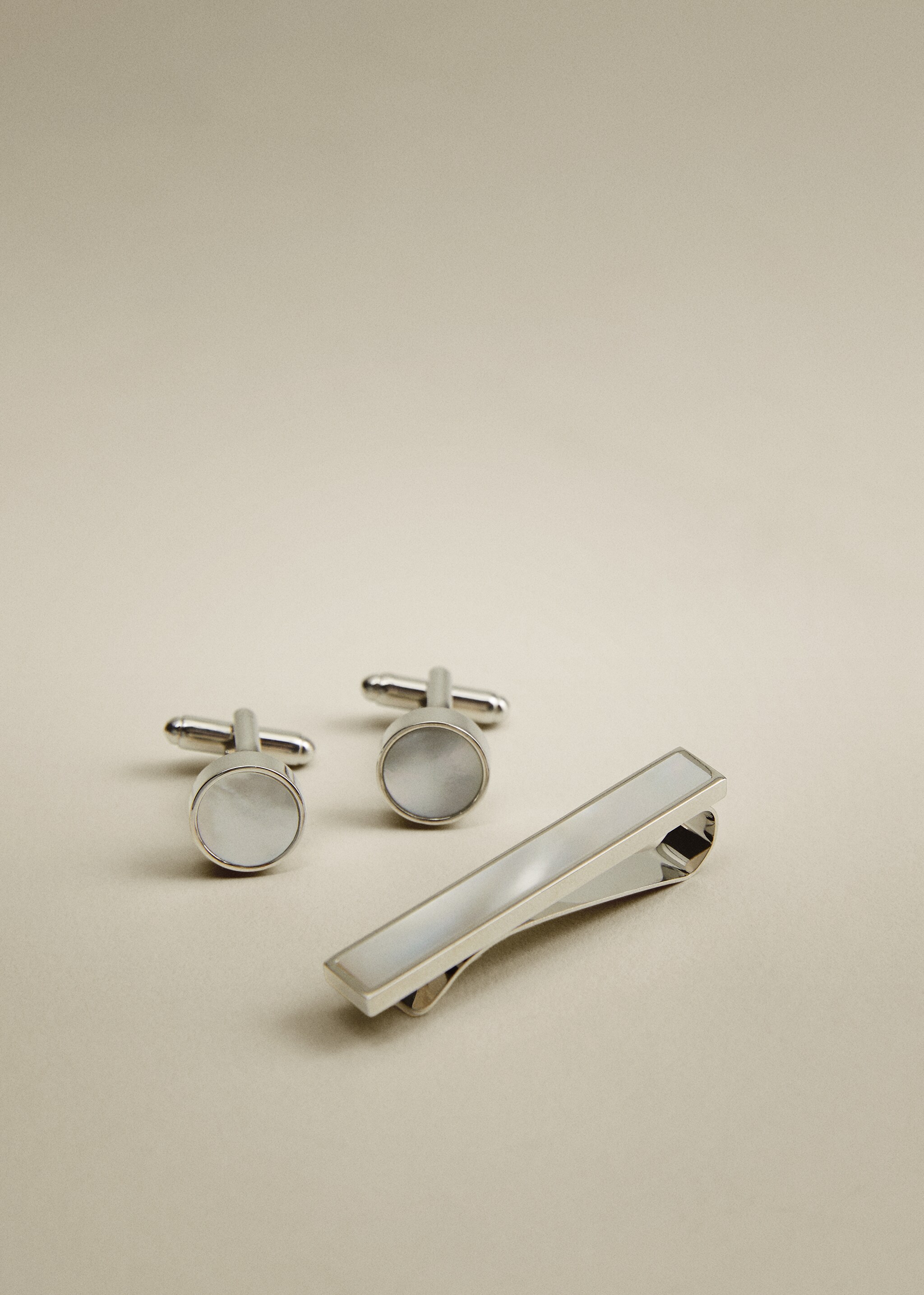 Pearl cufflinks - Details of the article 6