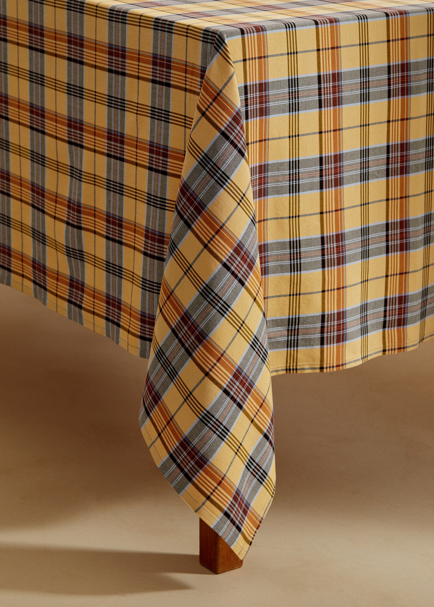 Check tablecloth 150x150cm - Details of the article 3