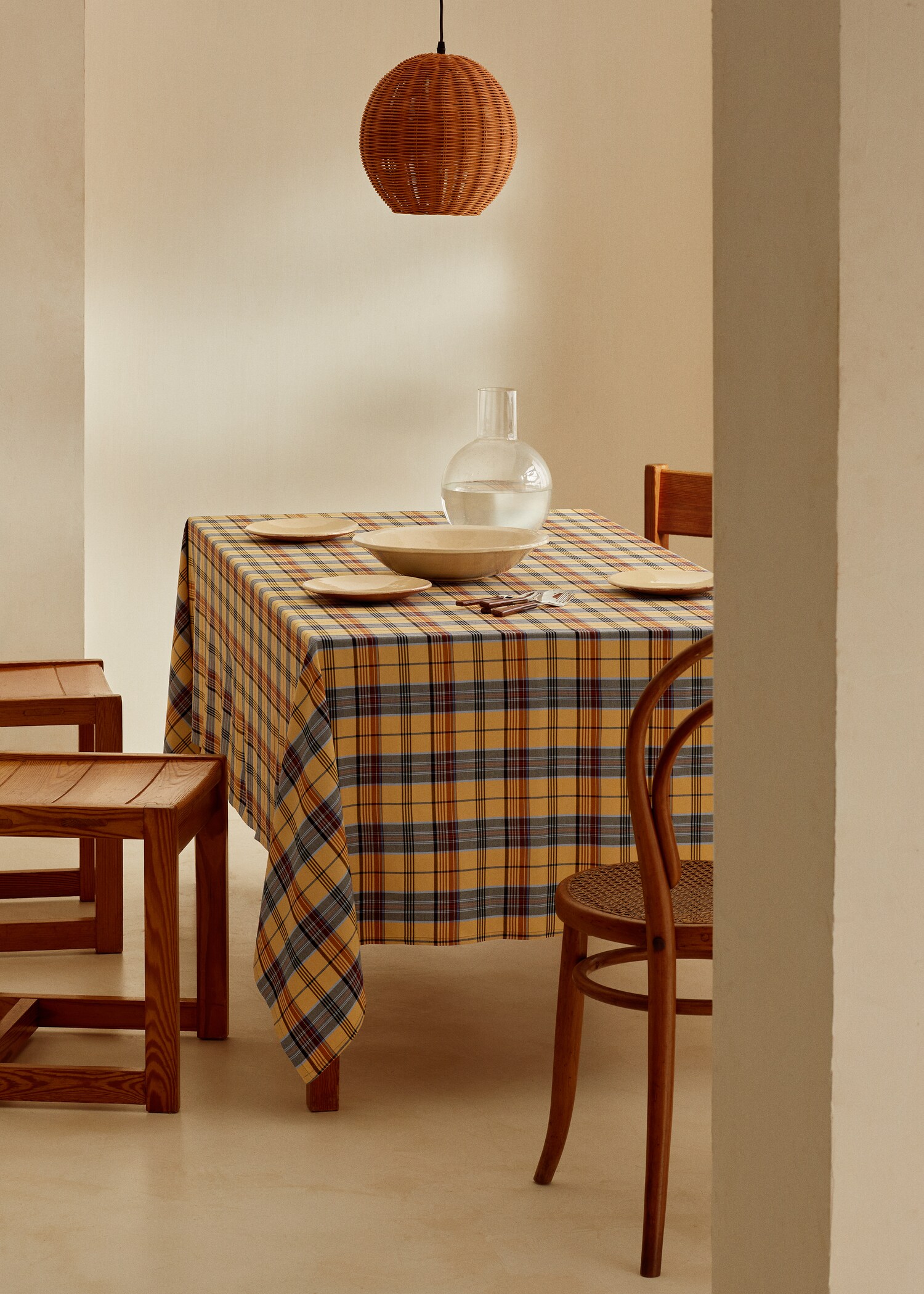 Check tablecloth 150x150cm - Details of the article 8