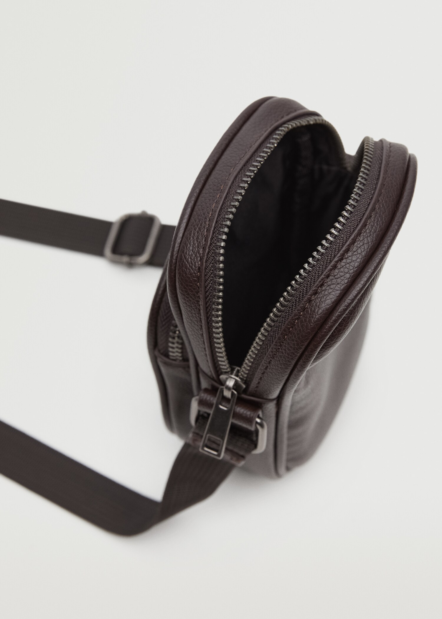 Leather-effect shoulder bag - Details of the article 3