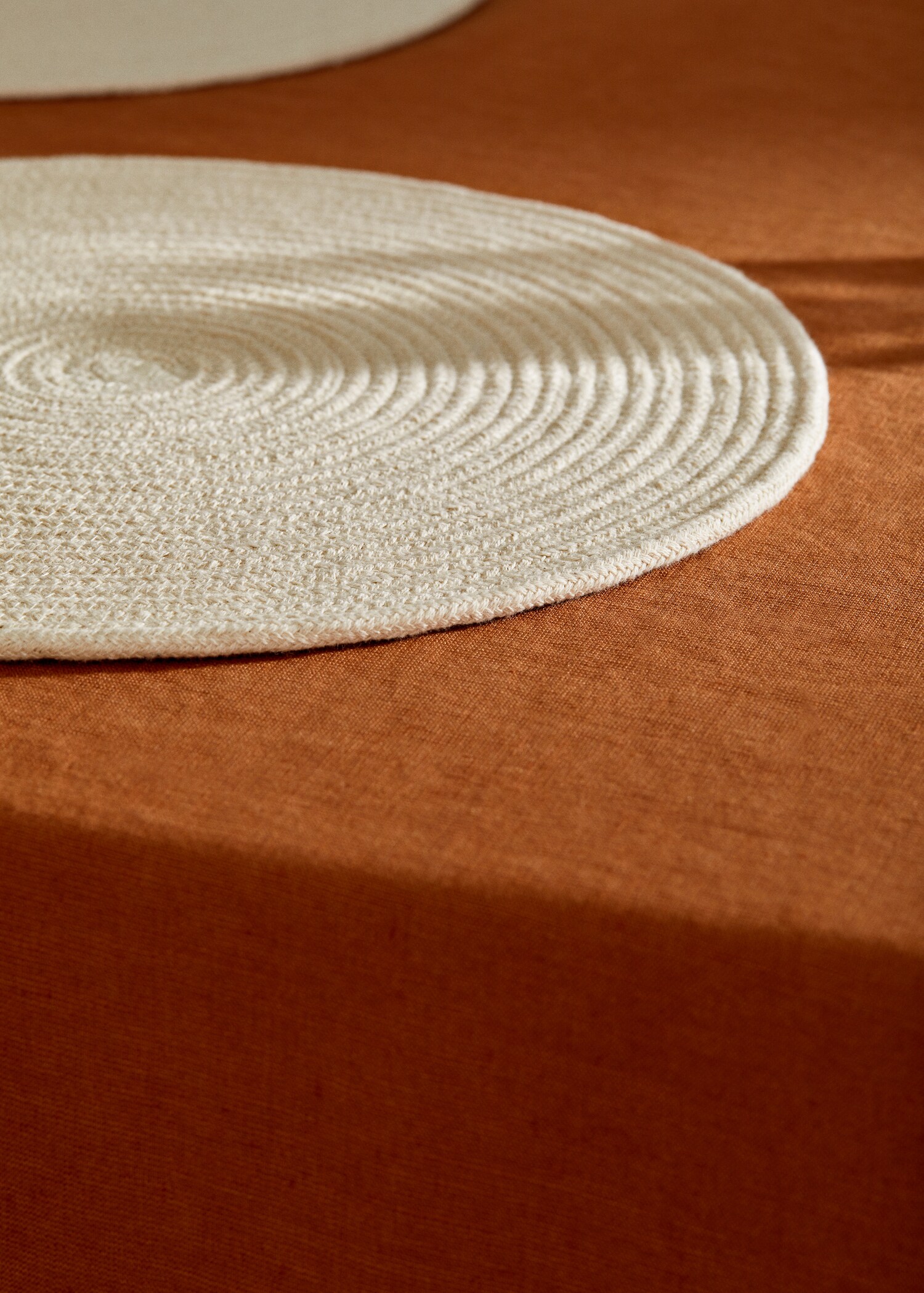 Round placemat - Details of the article 4