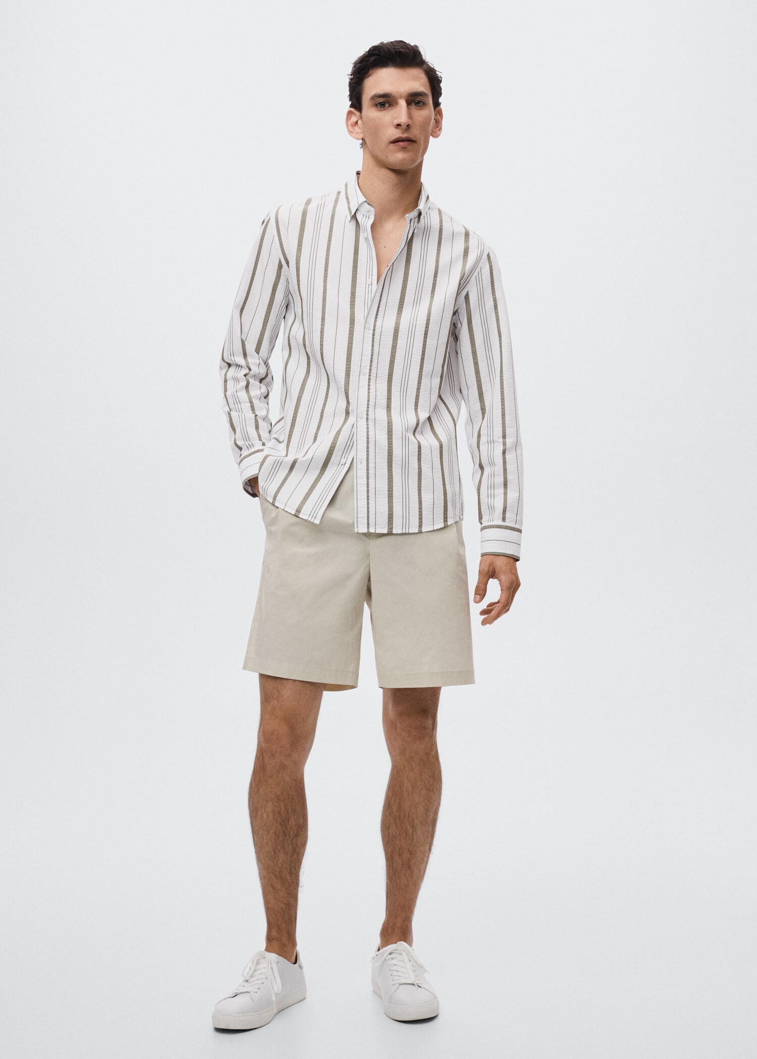 Striped seersucker shirt - Plan general