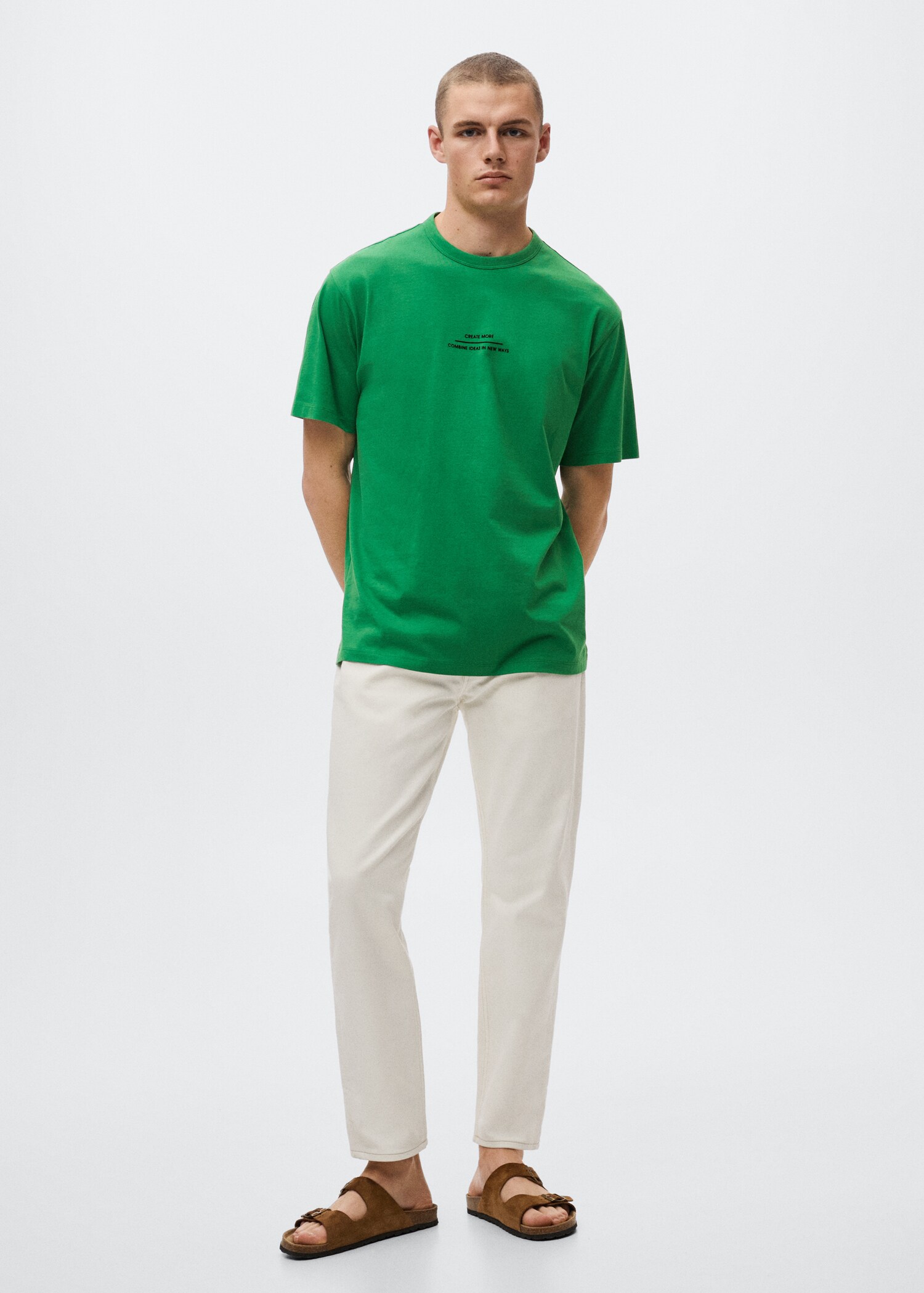 T-Shirt mit Schriftzug - Allgemeine Ansicht