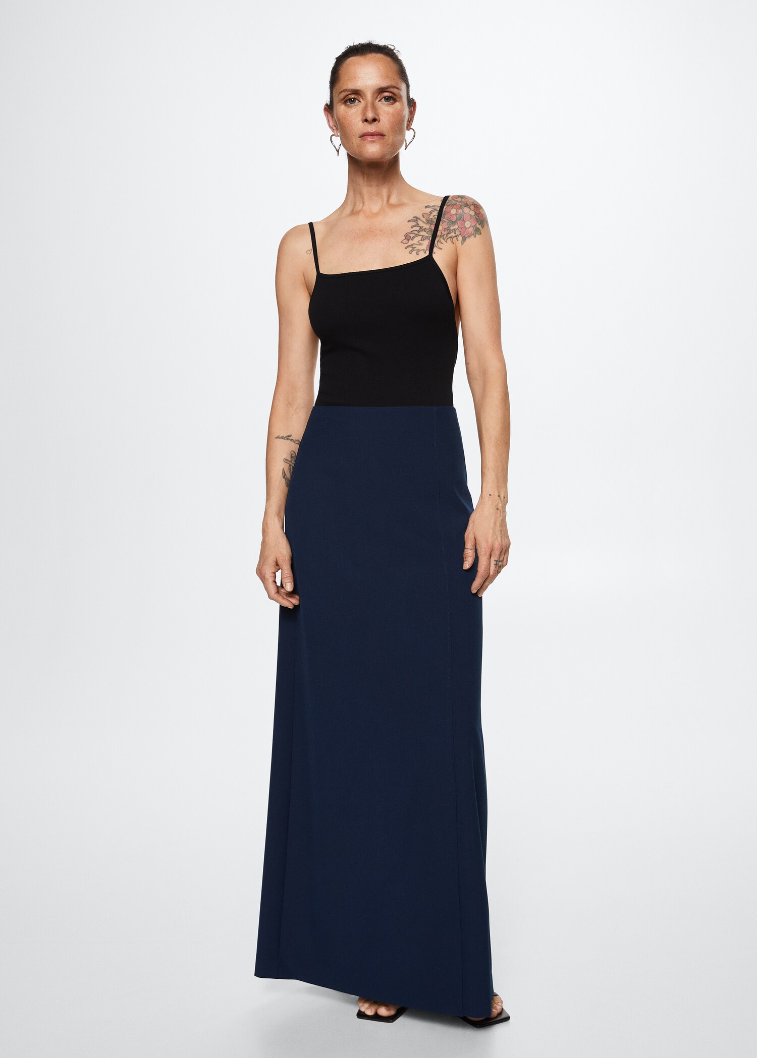 Slit hem skirt - General plane