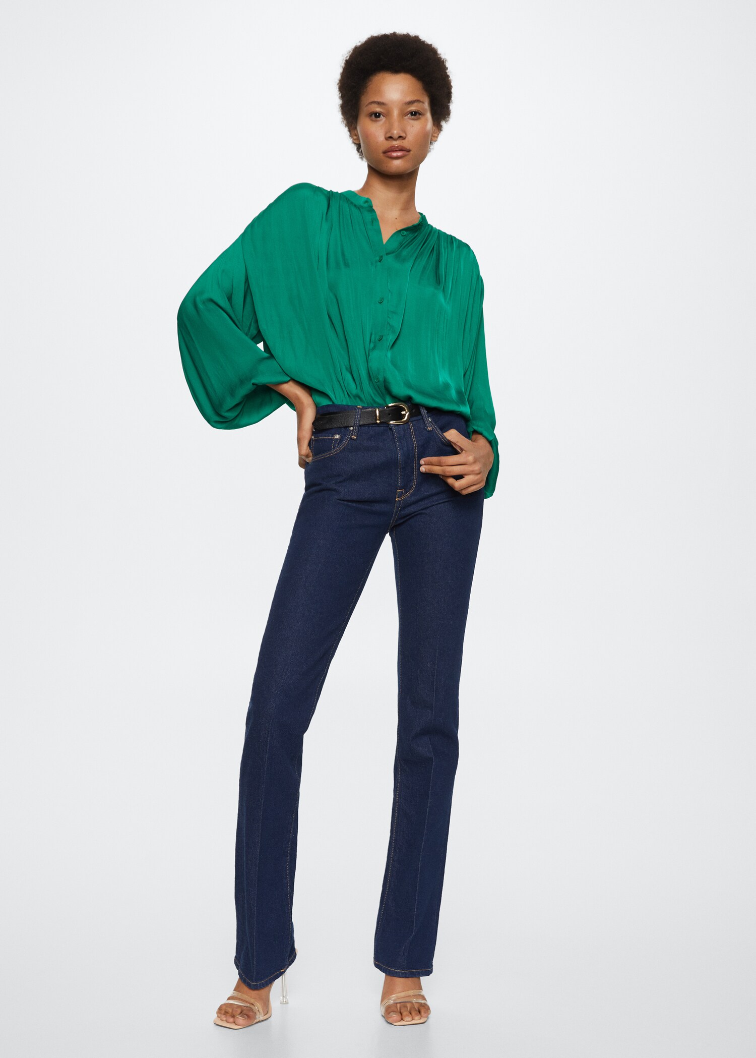 Buttoned flowy blouse - General plane