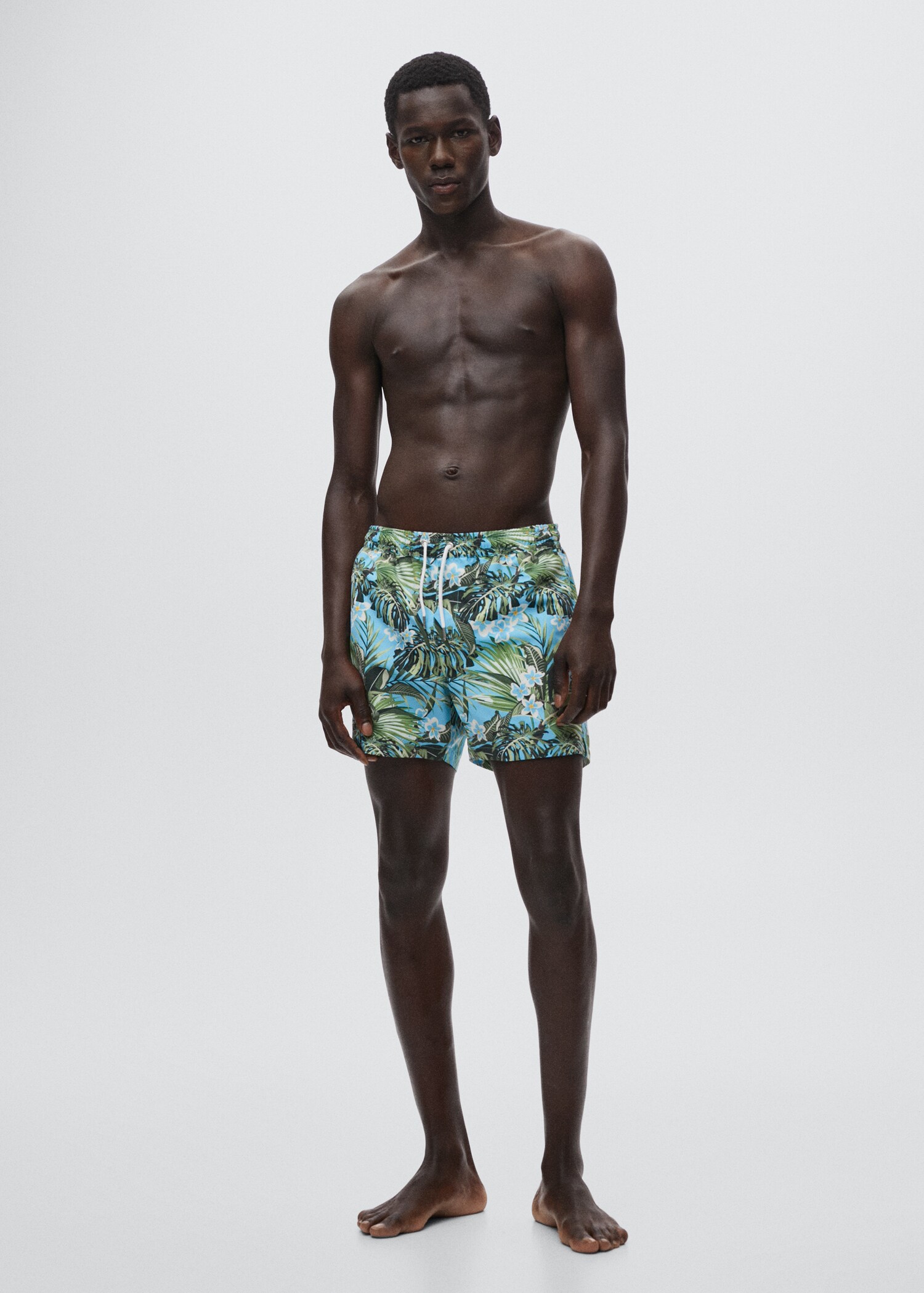 Hawaiian print swimming trunks - General plane