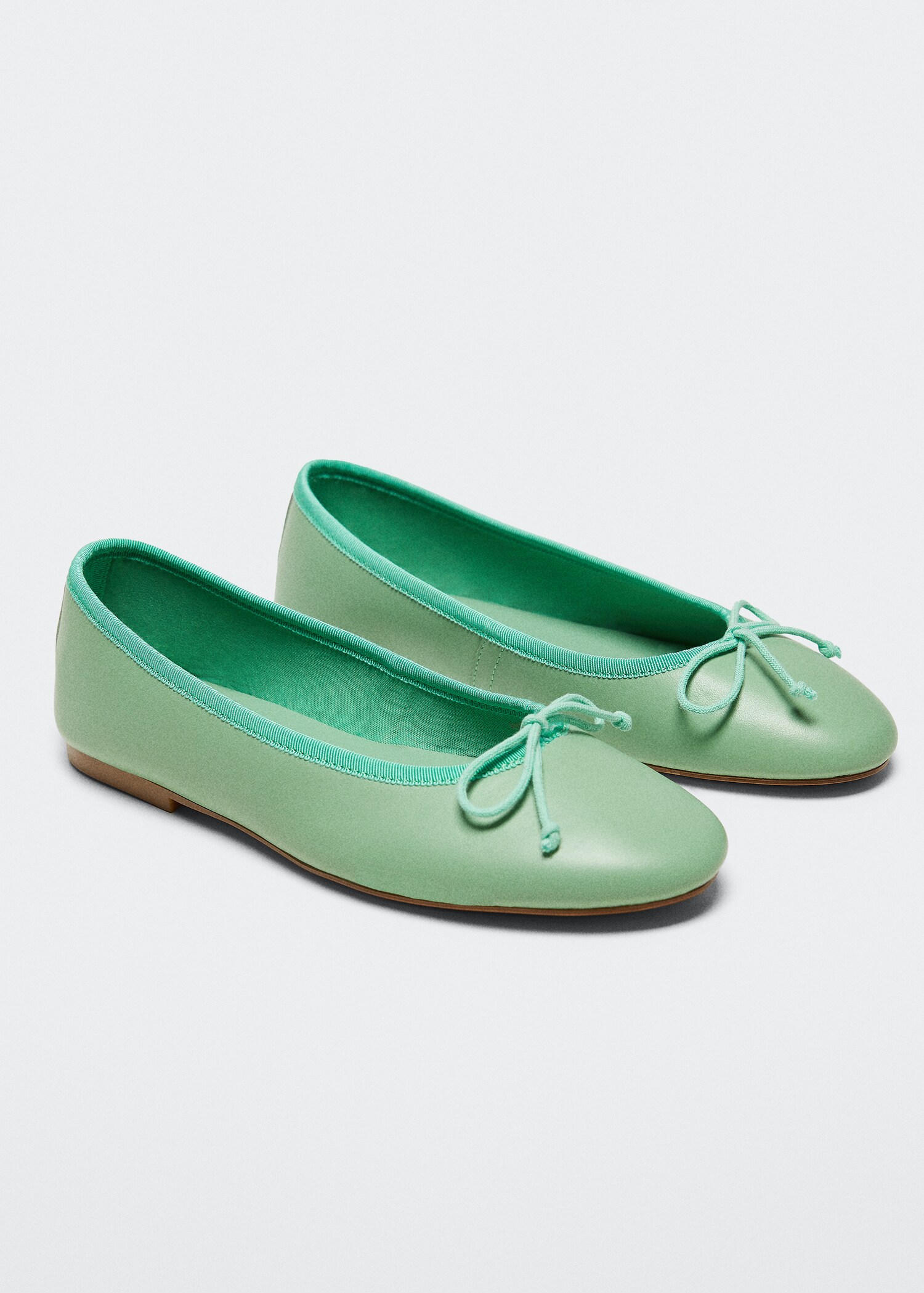 Leather ballet flats with bow - General plane