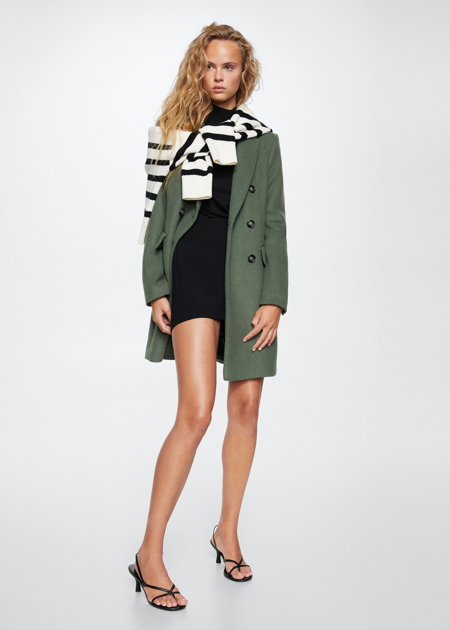 Wool double-breasted coat - General plane