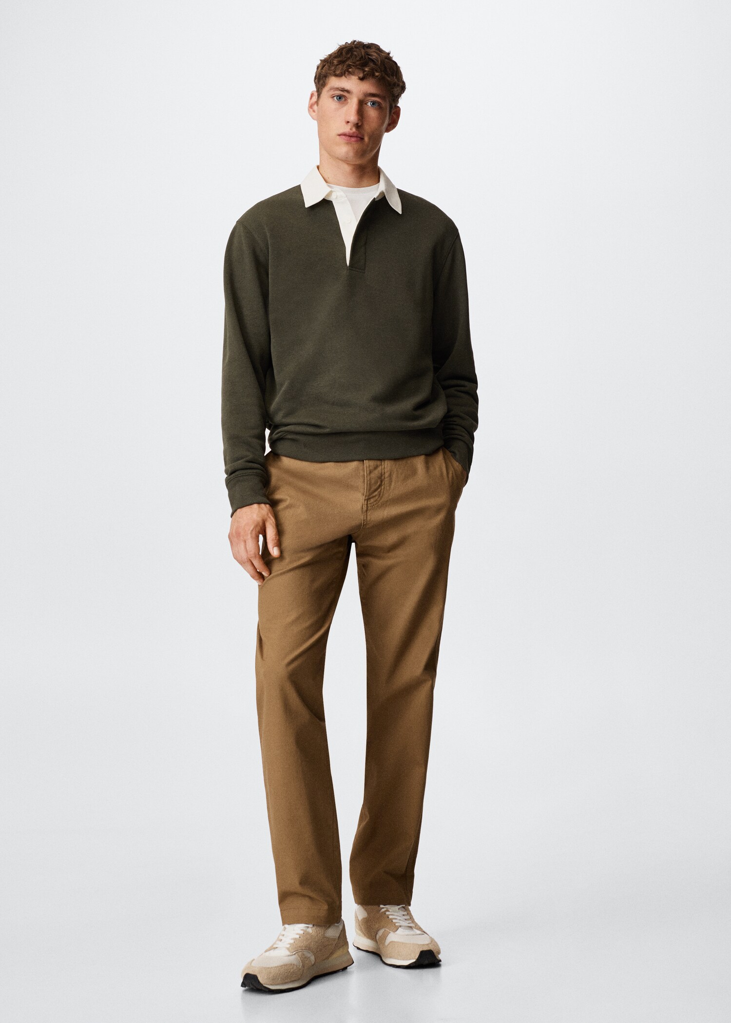 Pantalón chino straight fit - Plano general