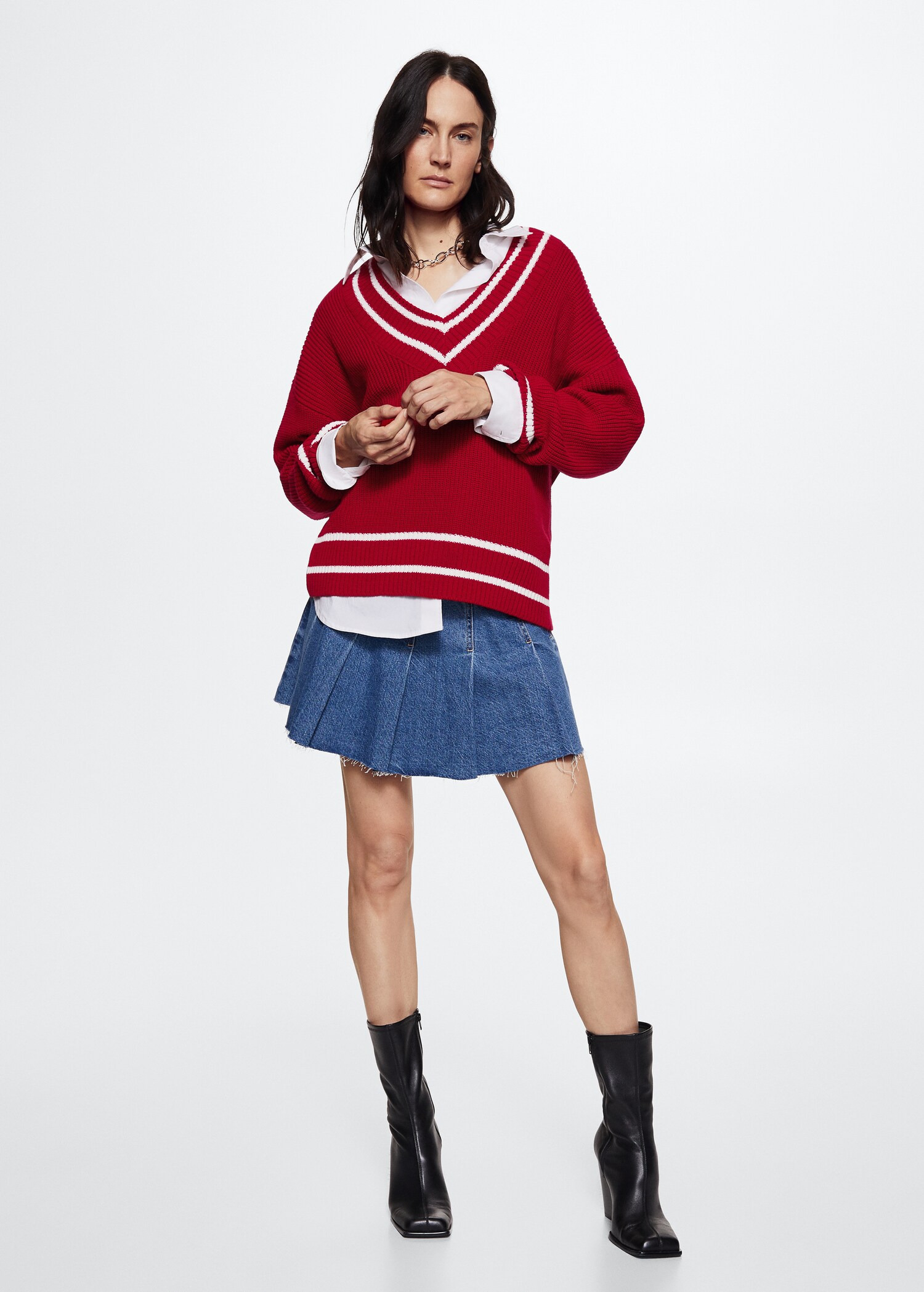 V-neckline oversize sweater - General plane