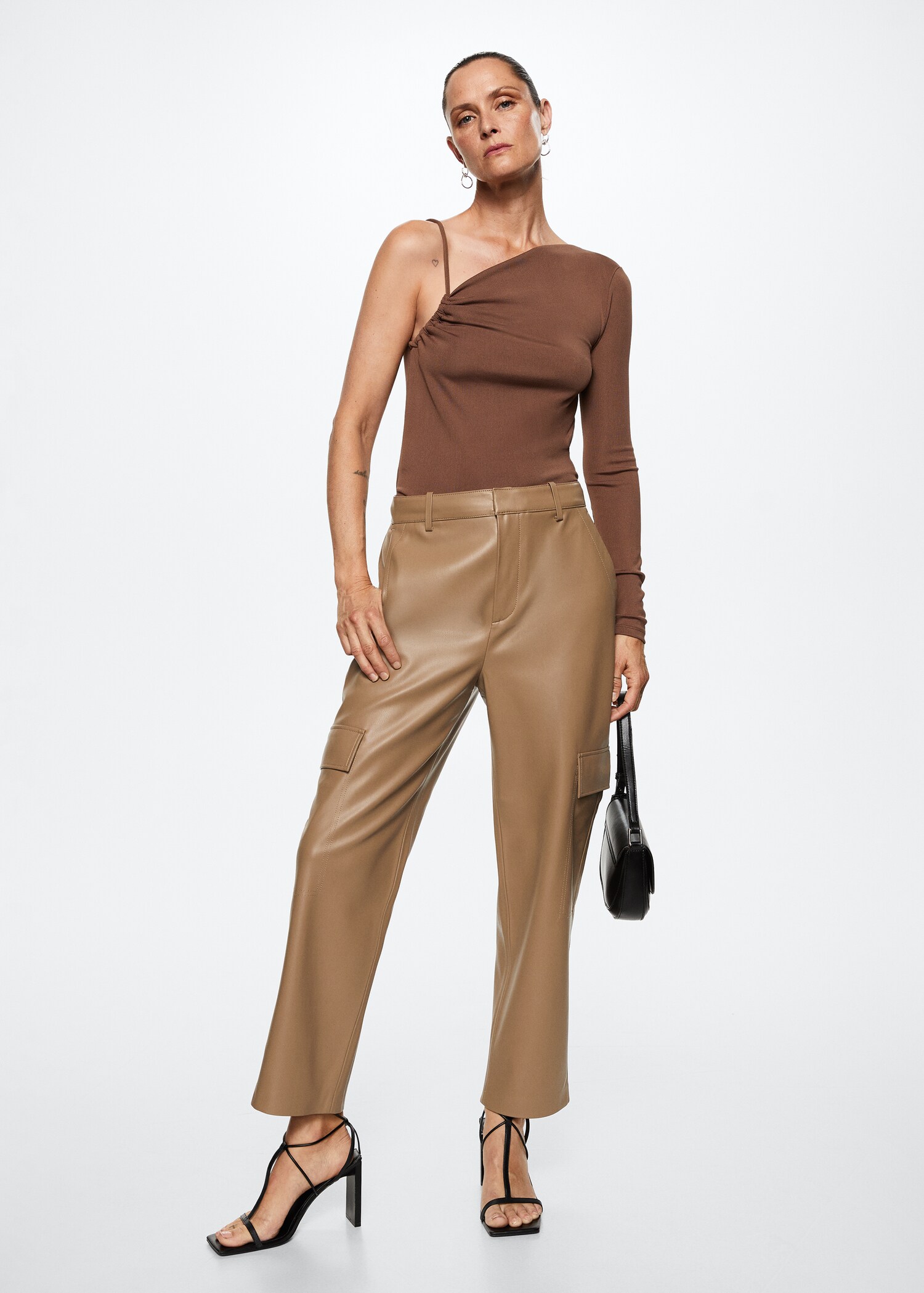 Pantalon cargo similicuir - Plan général