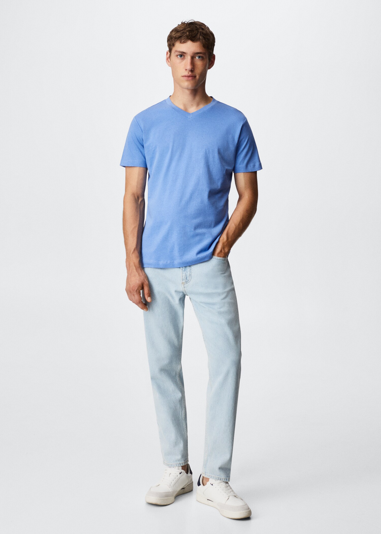 Sustainable cotton basic T-shirt - General plane