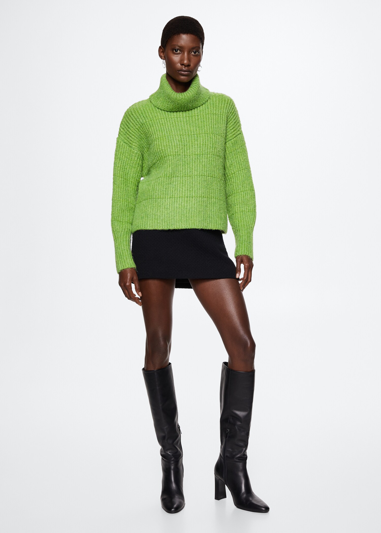 Rolled neck cable sweater - General plane