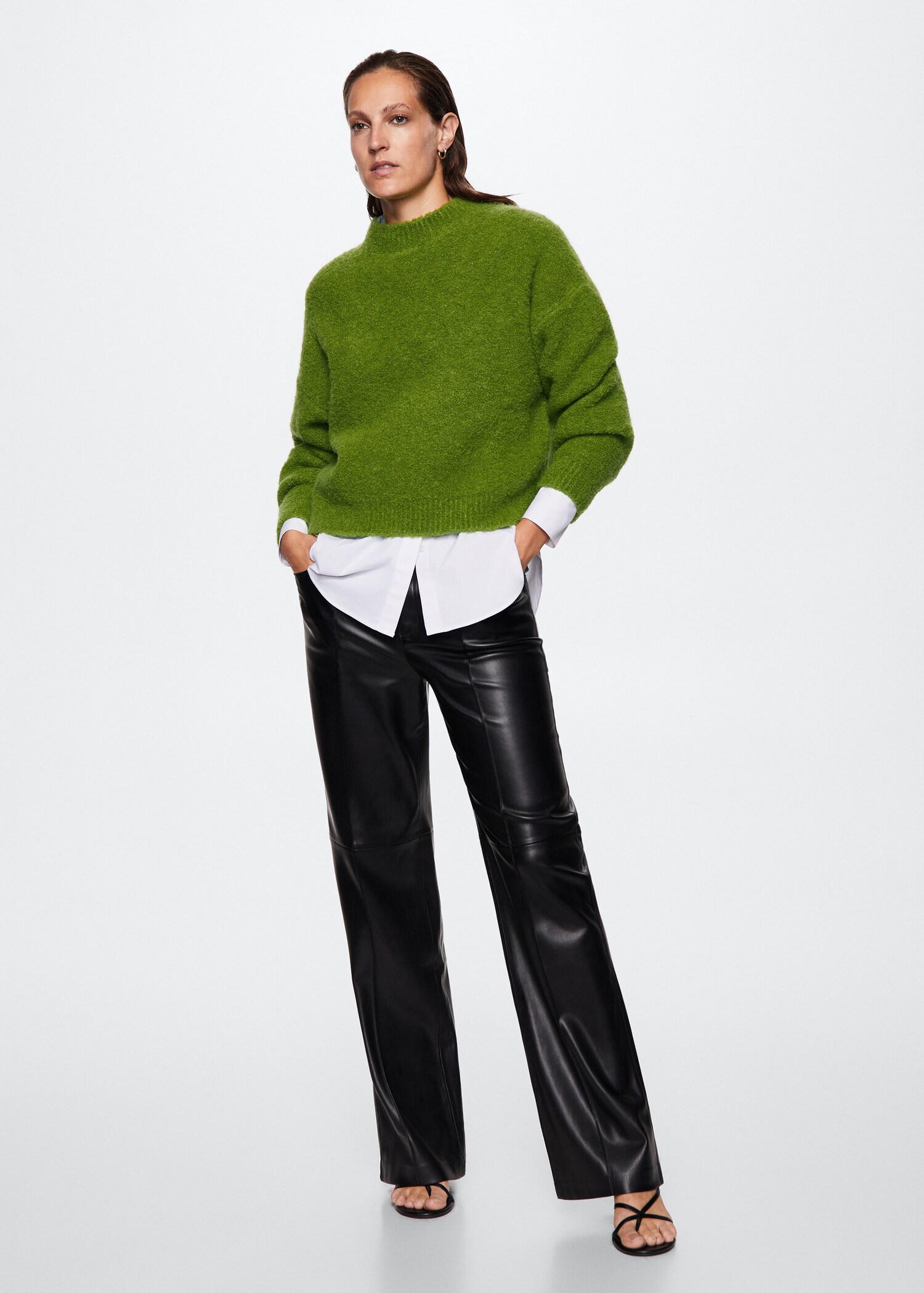Bouclé sweater - General plane