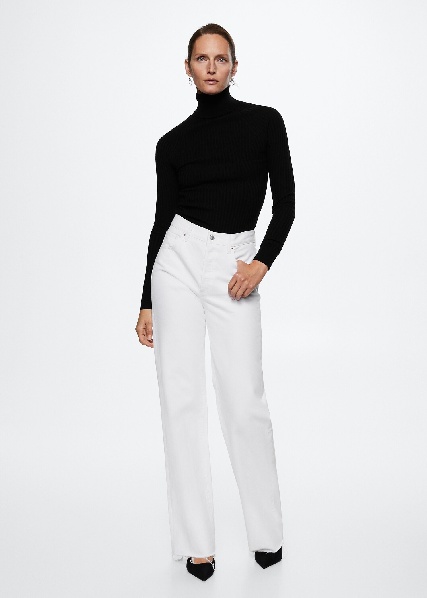Rolled neck cable sweater - General plane