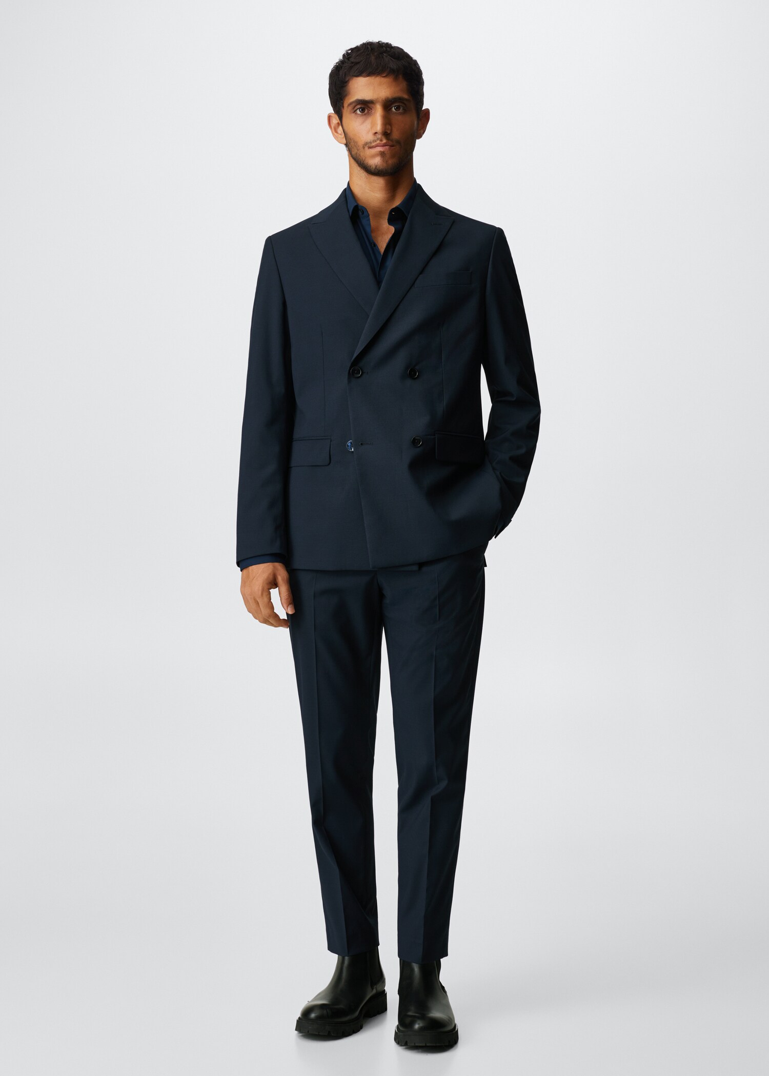 Двубортный костюмный пиджак slim fit - Общий план