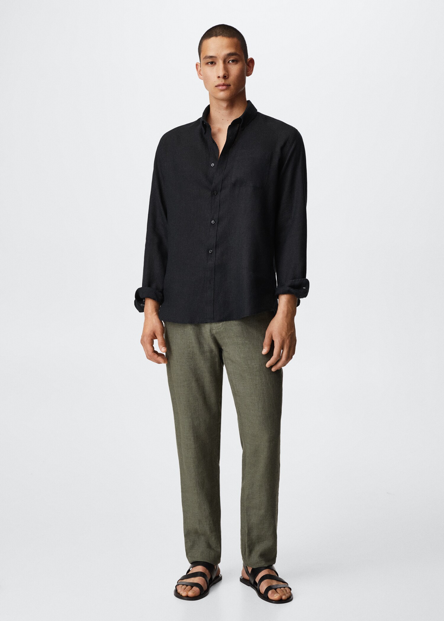 Camisa de 100% linho slim fit - Plano geral