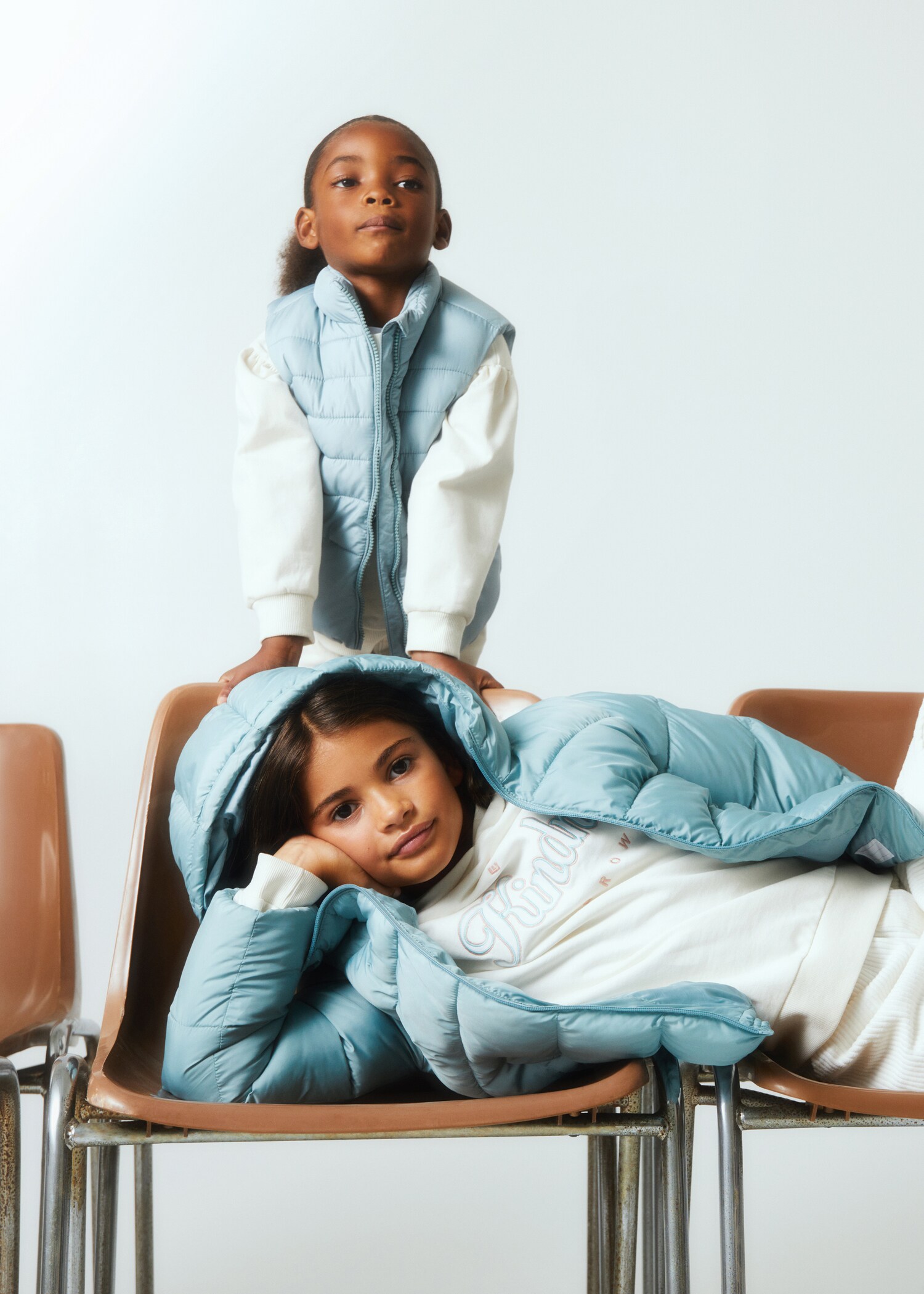 Gilet with fur-effect lining - General plane