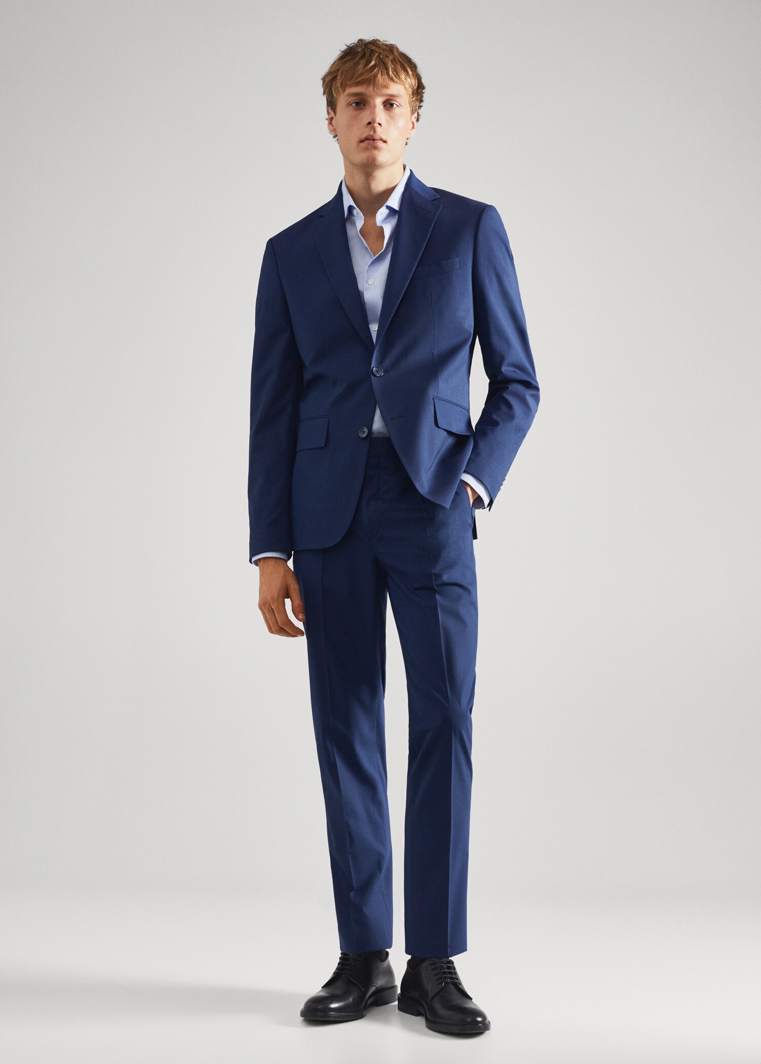 Americana traje slim fit - Plano general