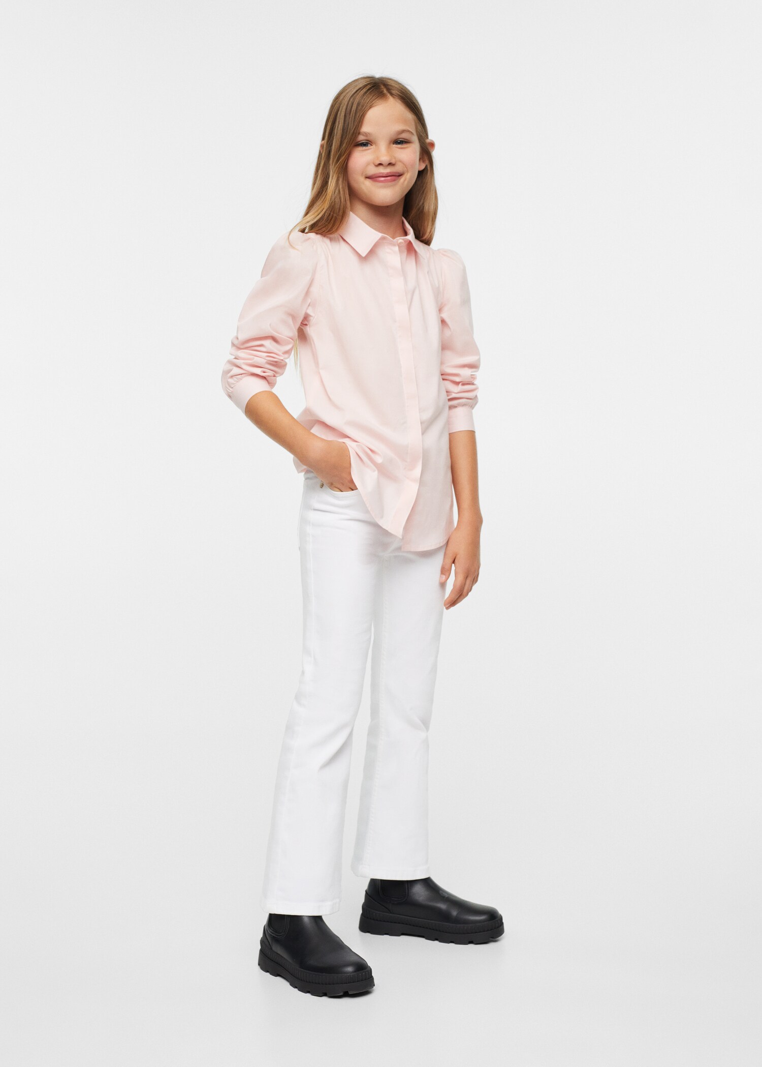 Camisa de algodão com manga abaloada - Plano geral