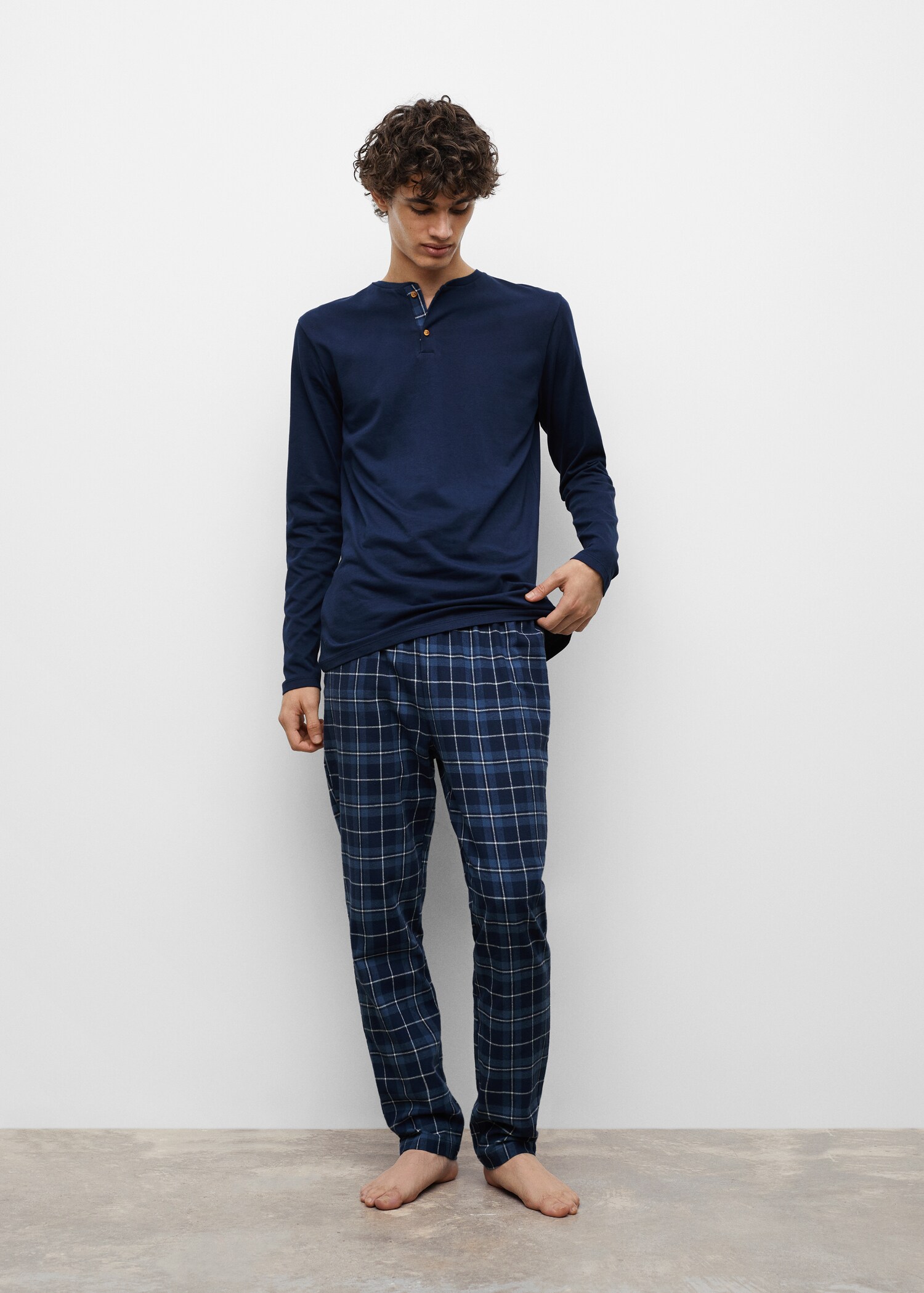 Two-pieces check long pyjamas - General plane