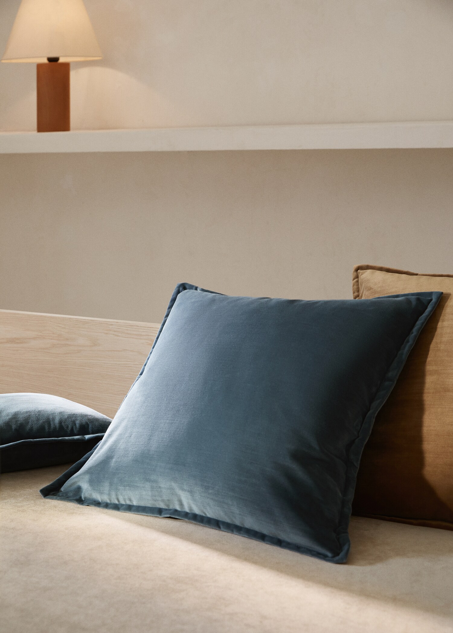 Velvet cushion cover 50X50cm - General plane