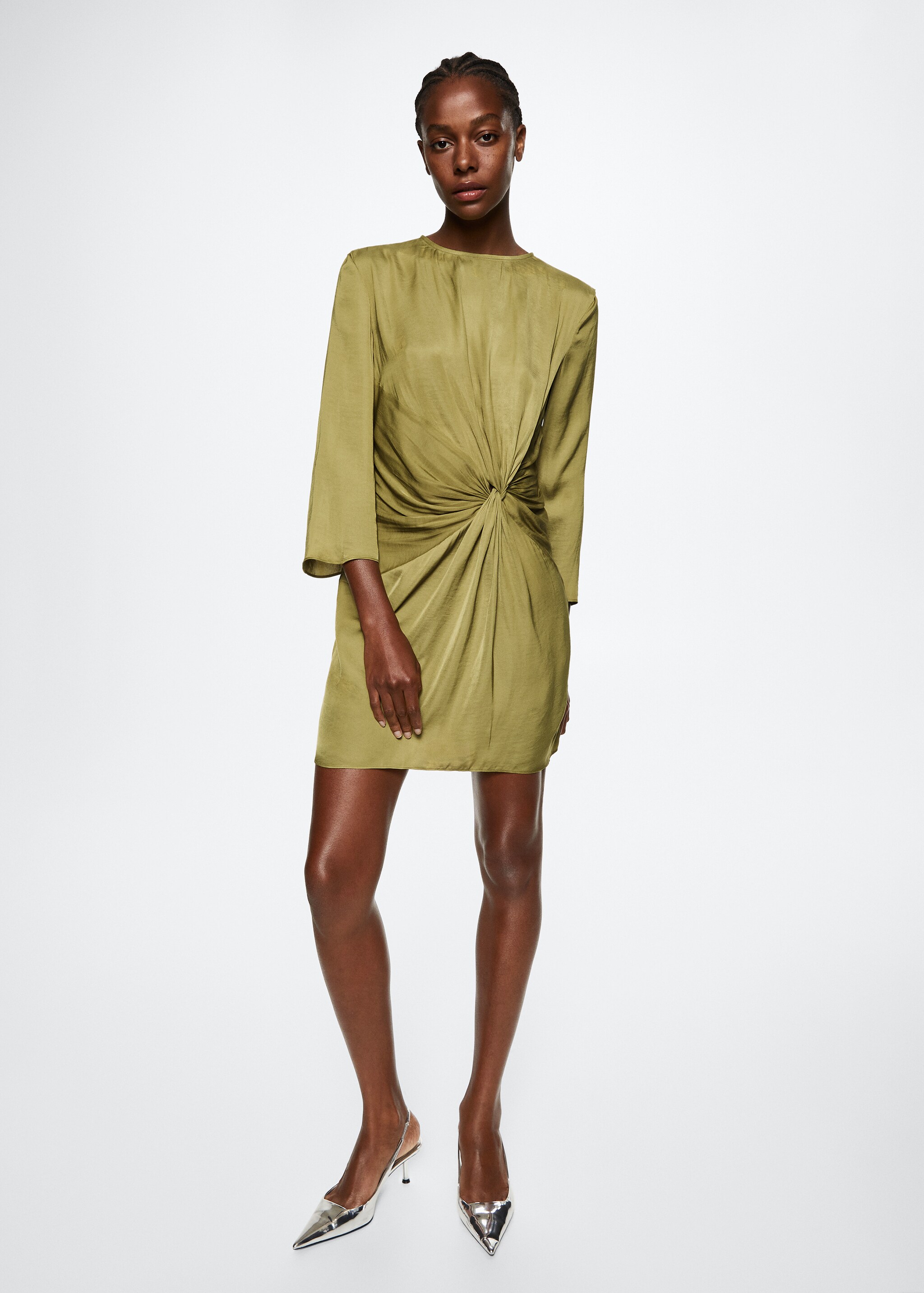 Satin dress with knot - General plane
