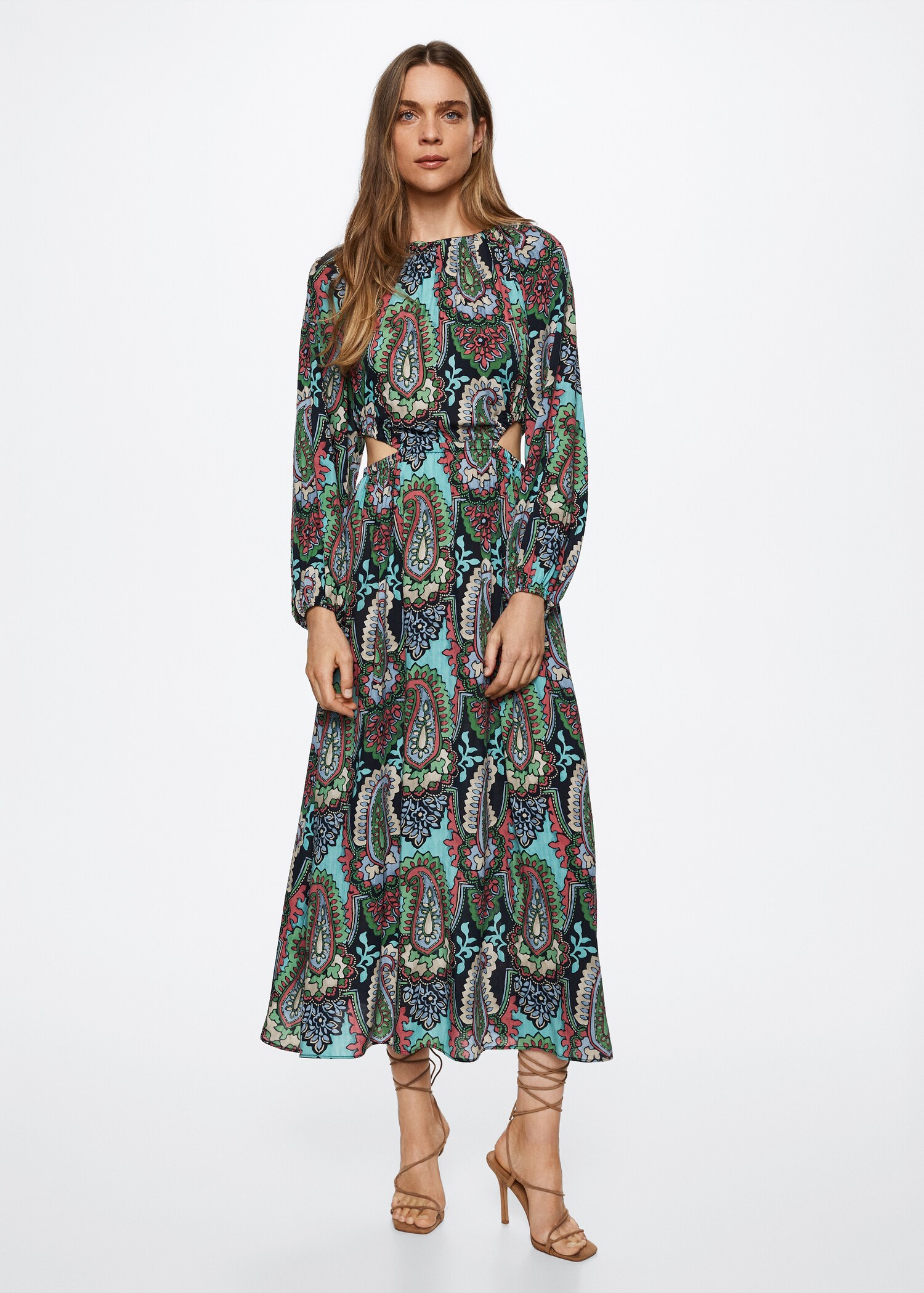 Paisley gown - General plane