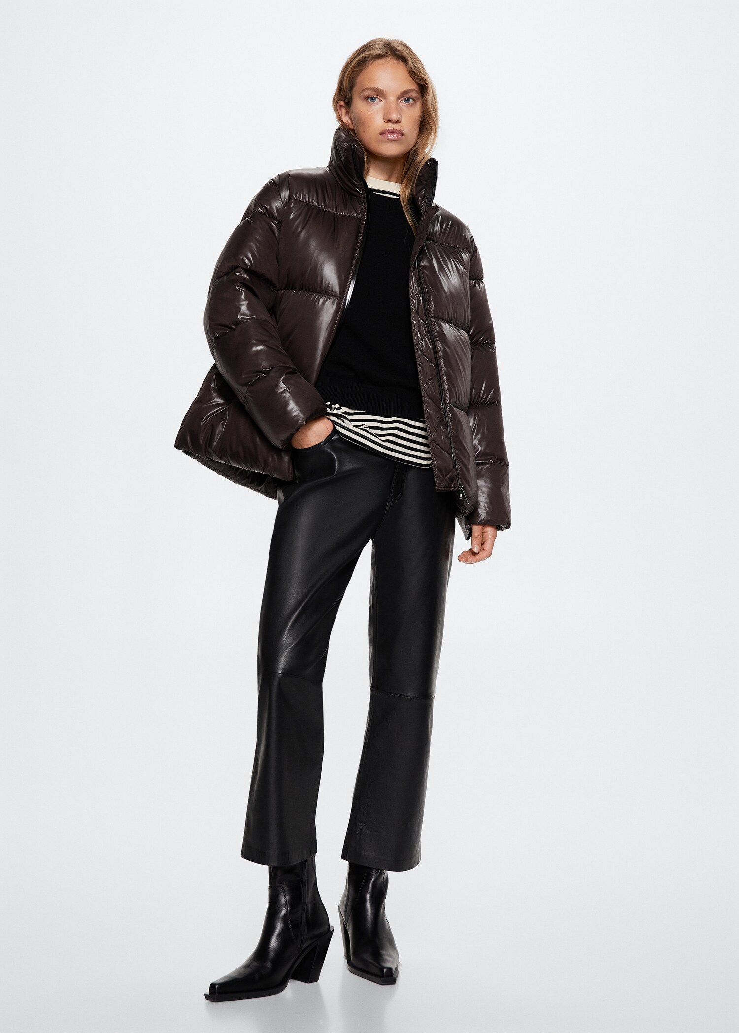 Long collar quilted coat - General plane
