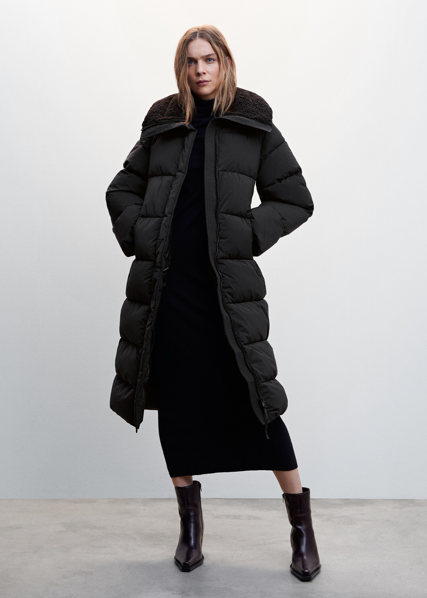 Quilted anorak with sheepskin collar - General plane
