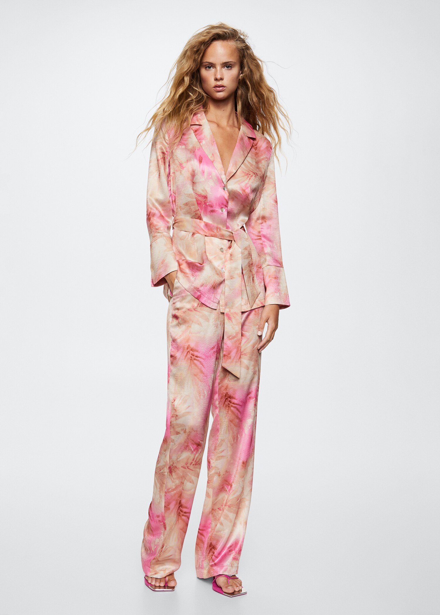 Pantalón satinado estampado - Plano general