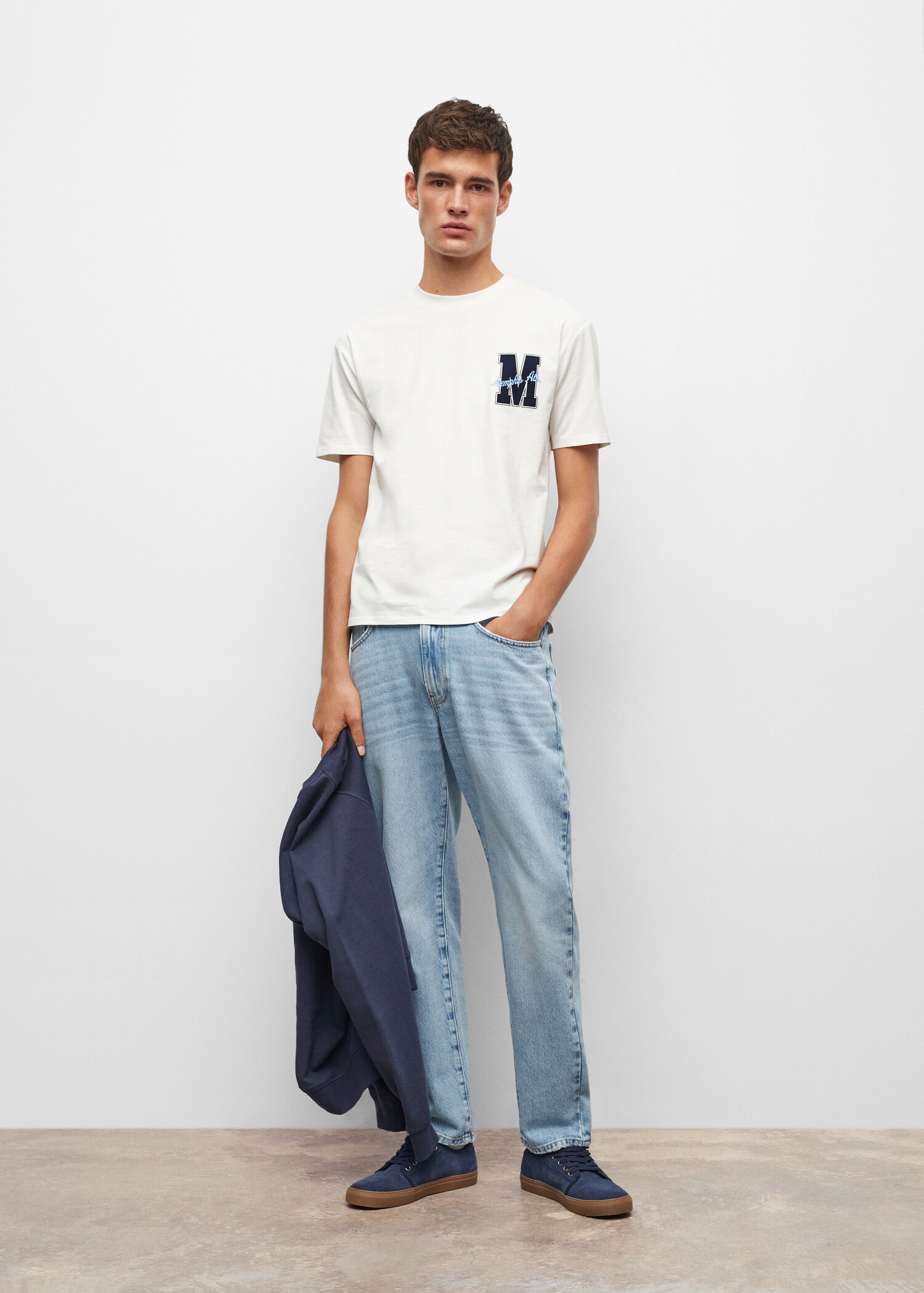 T-Shirt mit Schriftzug - Allgemeine Ansicht