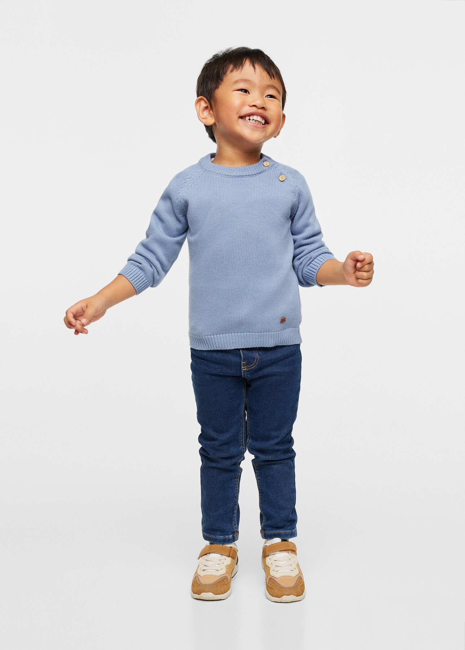 Knitted braided sweater - General plane