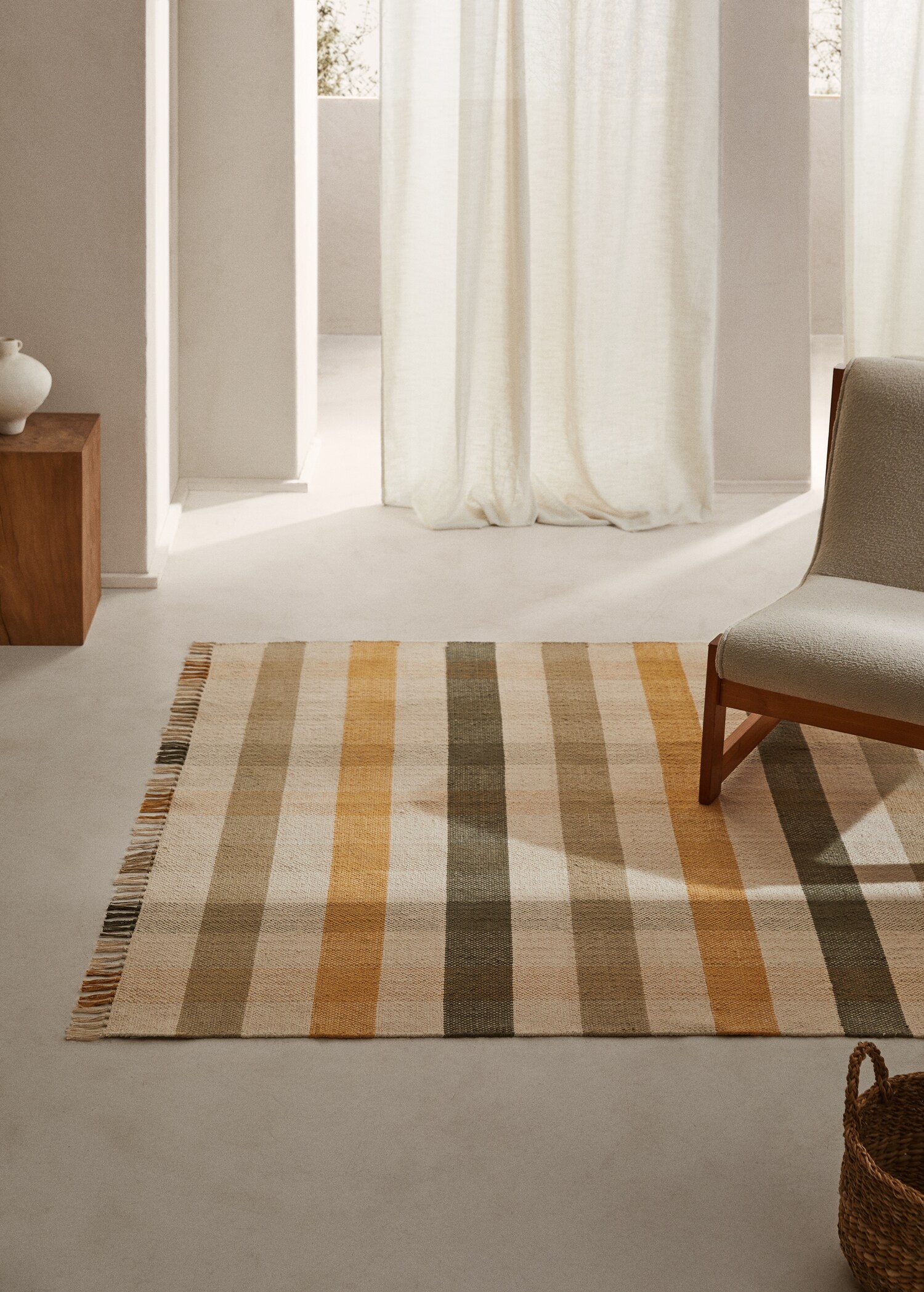 Tapete aos quadrados com franja 150 x 200 cm - Plano geral