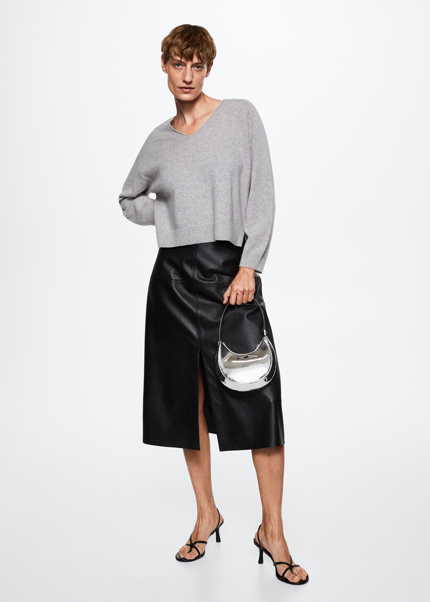 Pull-over 100 % cachemire col V - Plan général